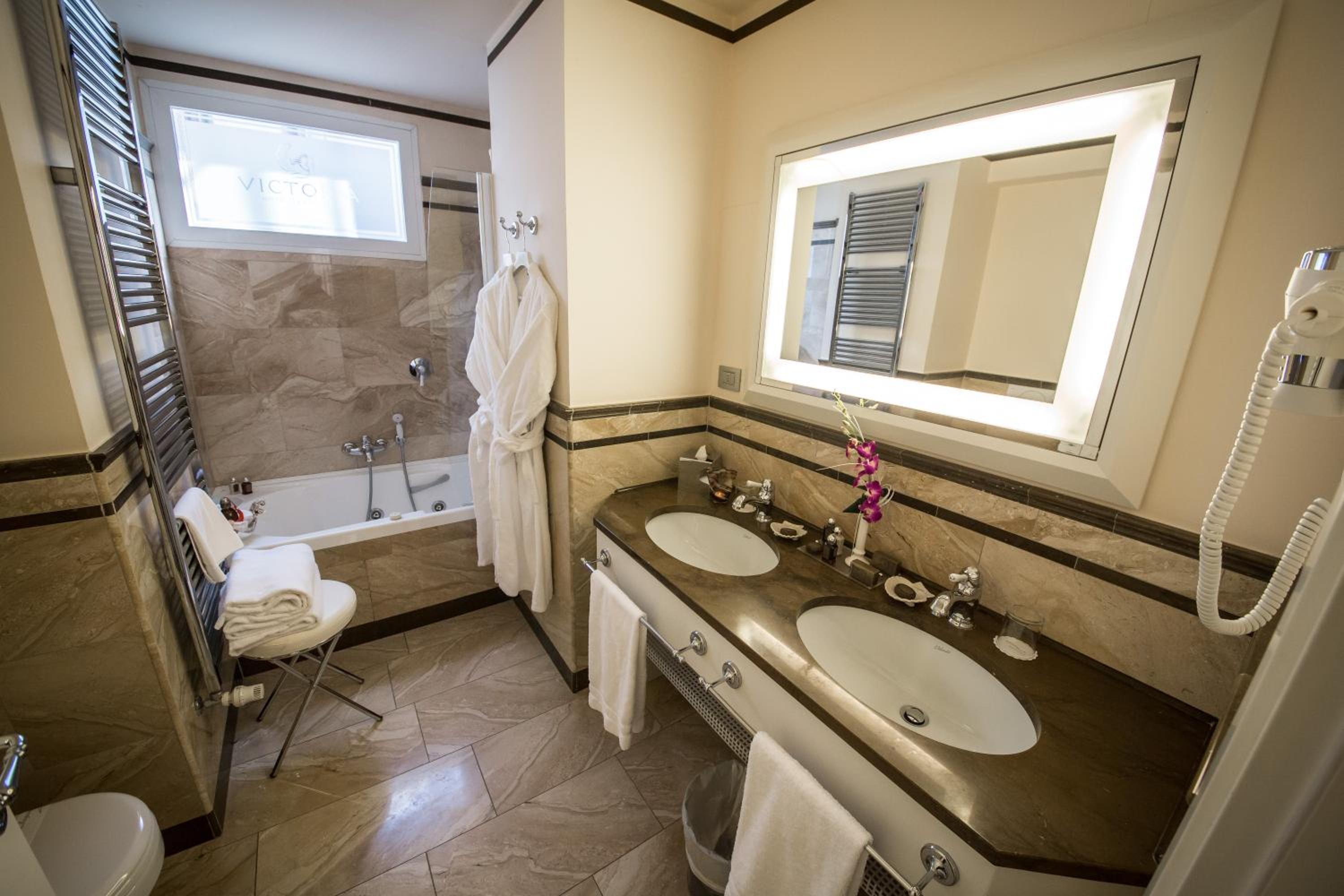 Junior Suite - Photo 14