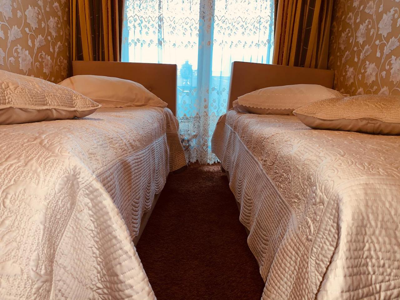 Small Twin Room photo 3