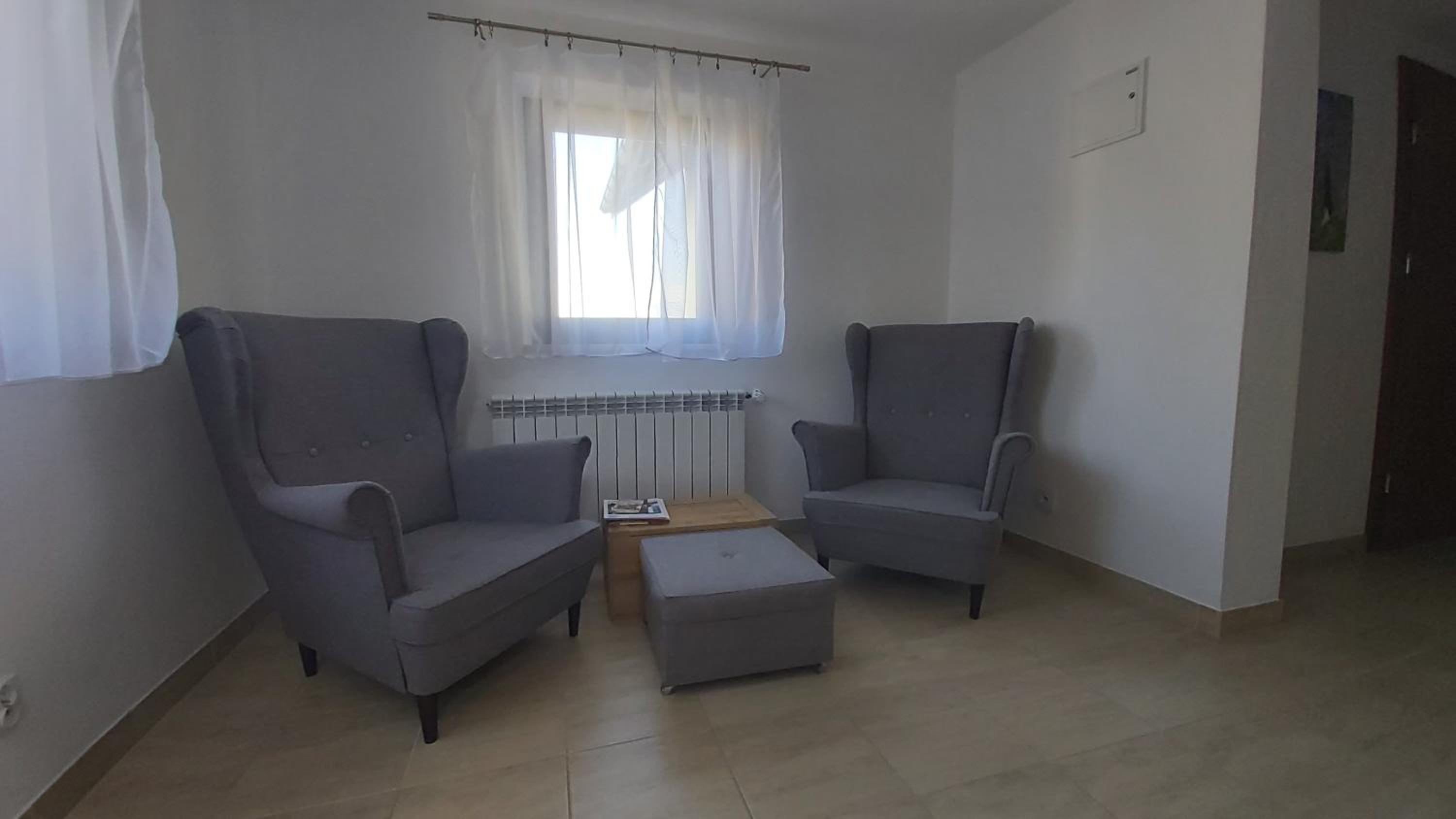 Triple Room with Private Bathroom - Photo 2