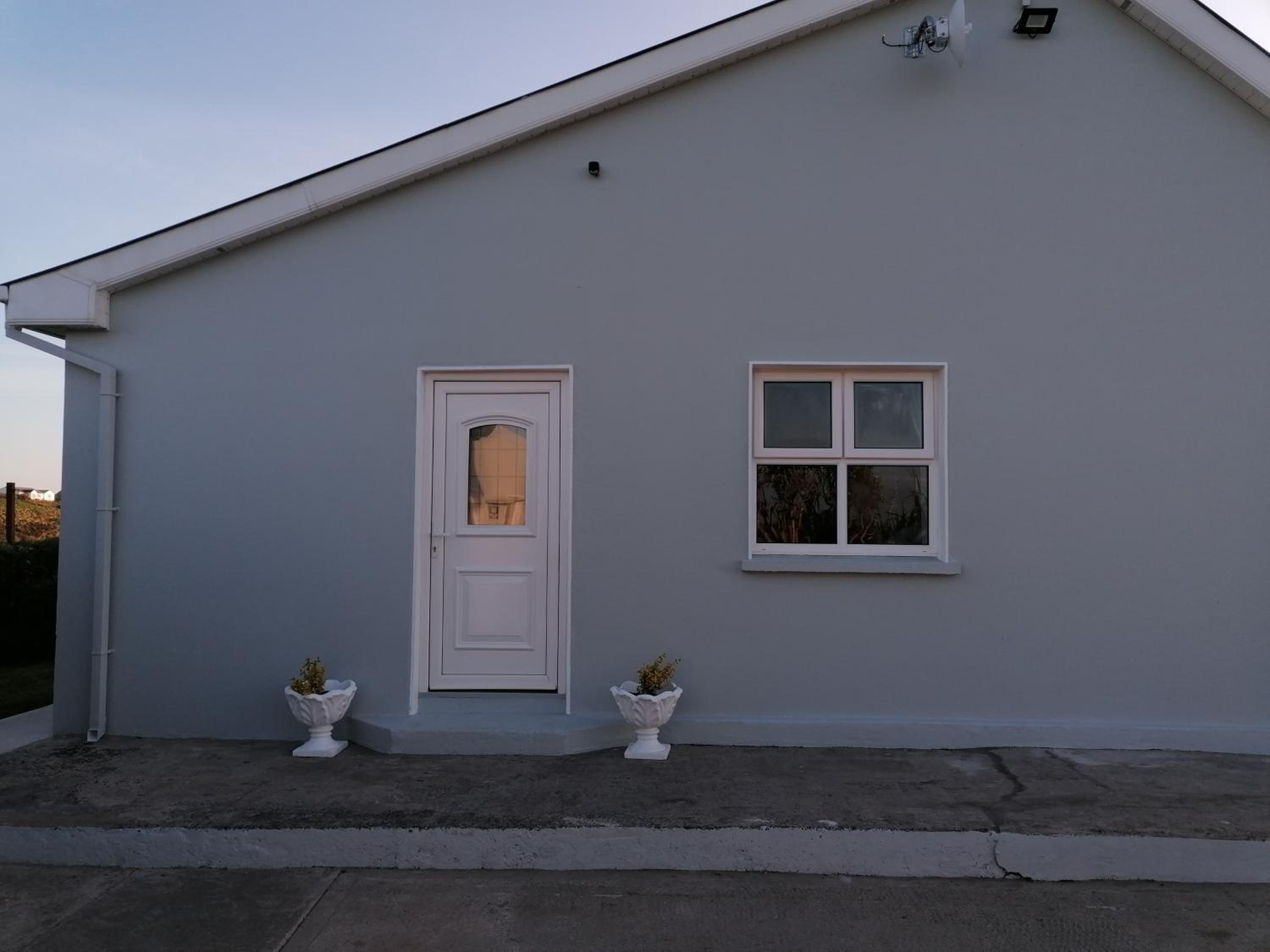 Five-Bedroom House - Photo 51