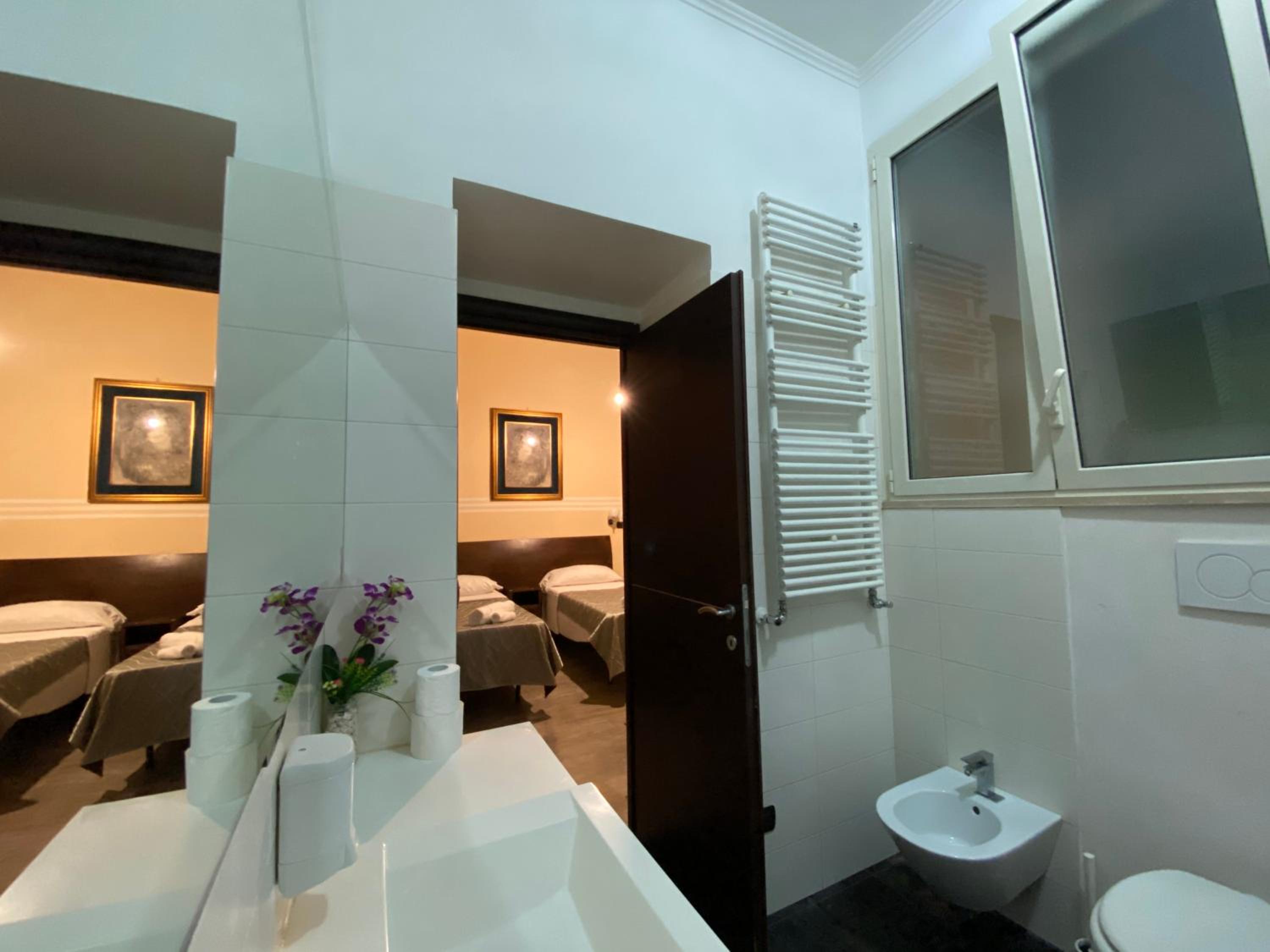 Triple Room with Balcony photo 3