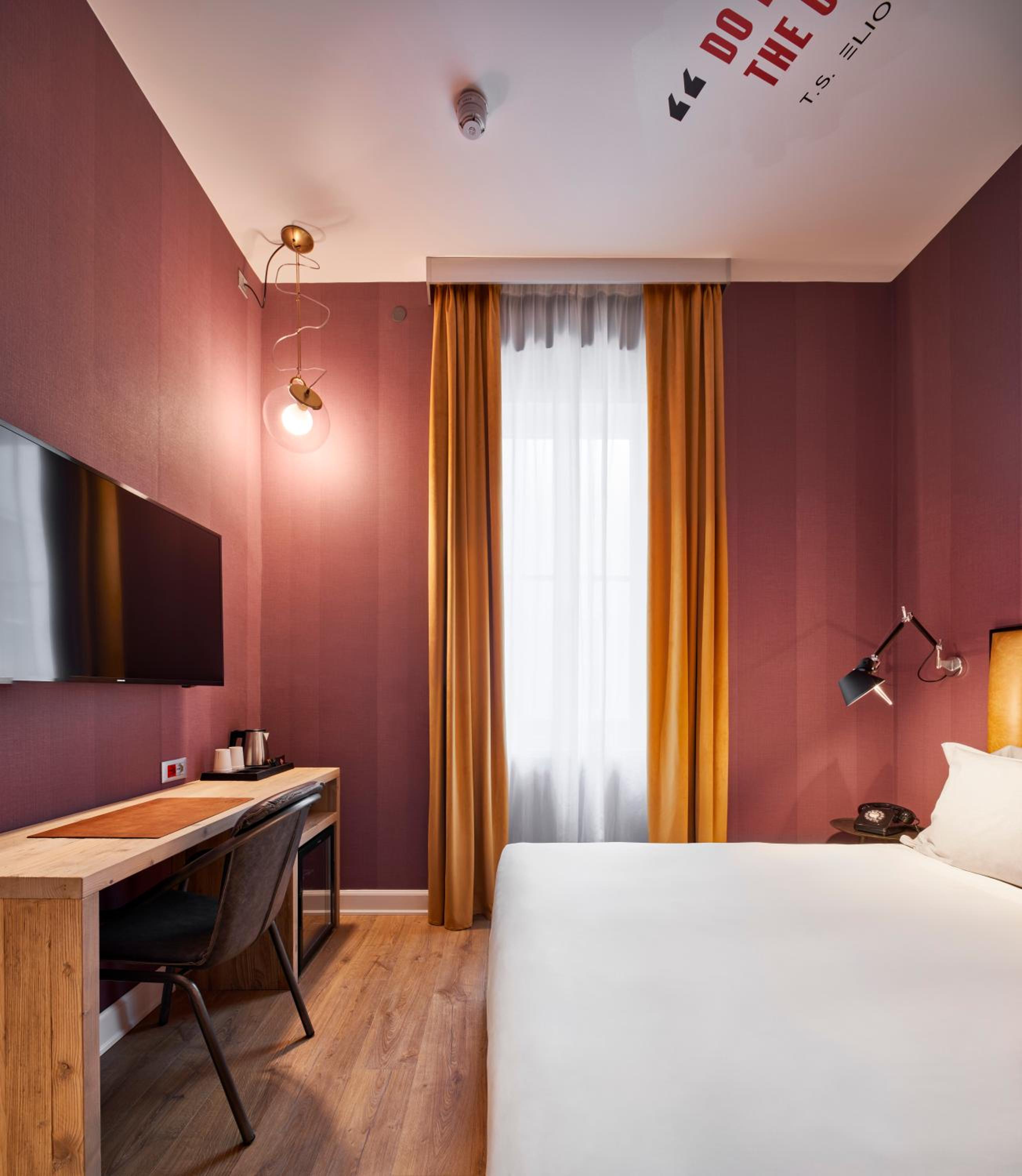 Budget Double or Twin Room - Photo 8