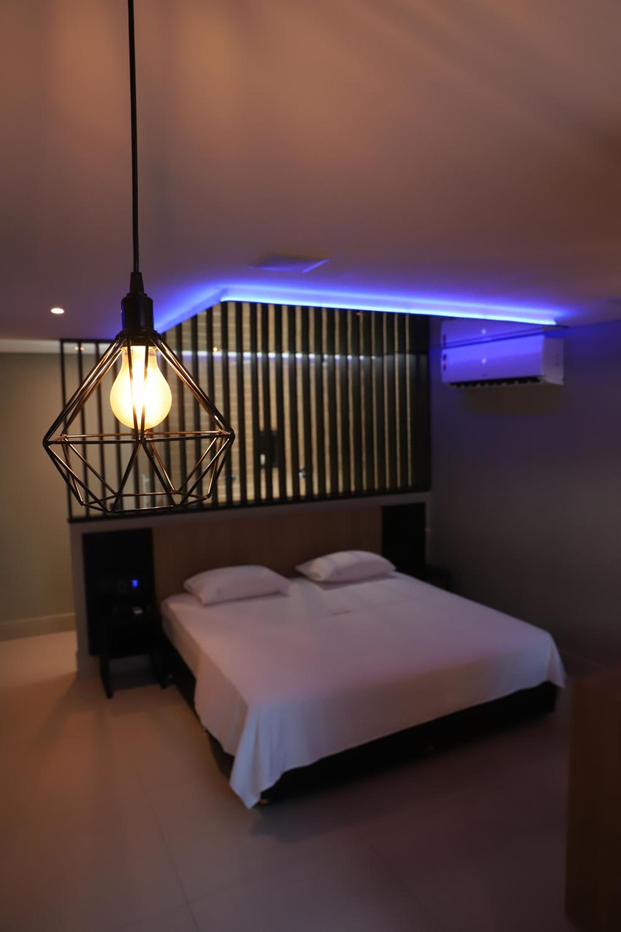 King Room with Spa Bath - Photo 10