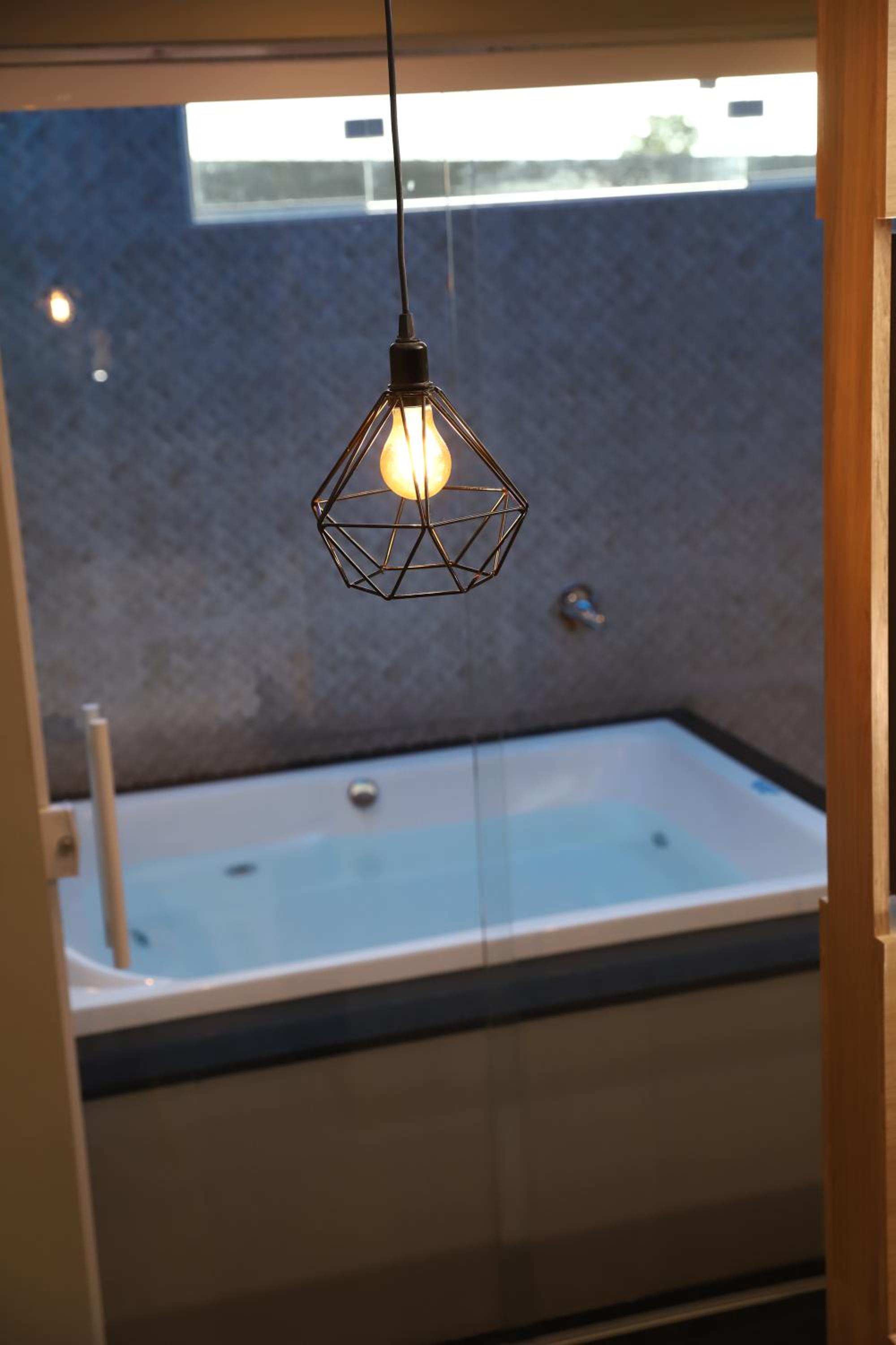 King Room with Spa Bath - Photo 7