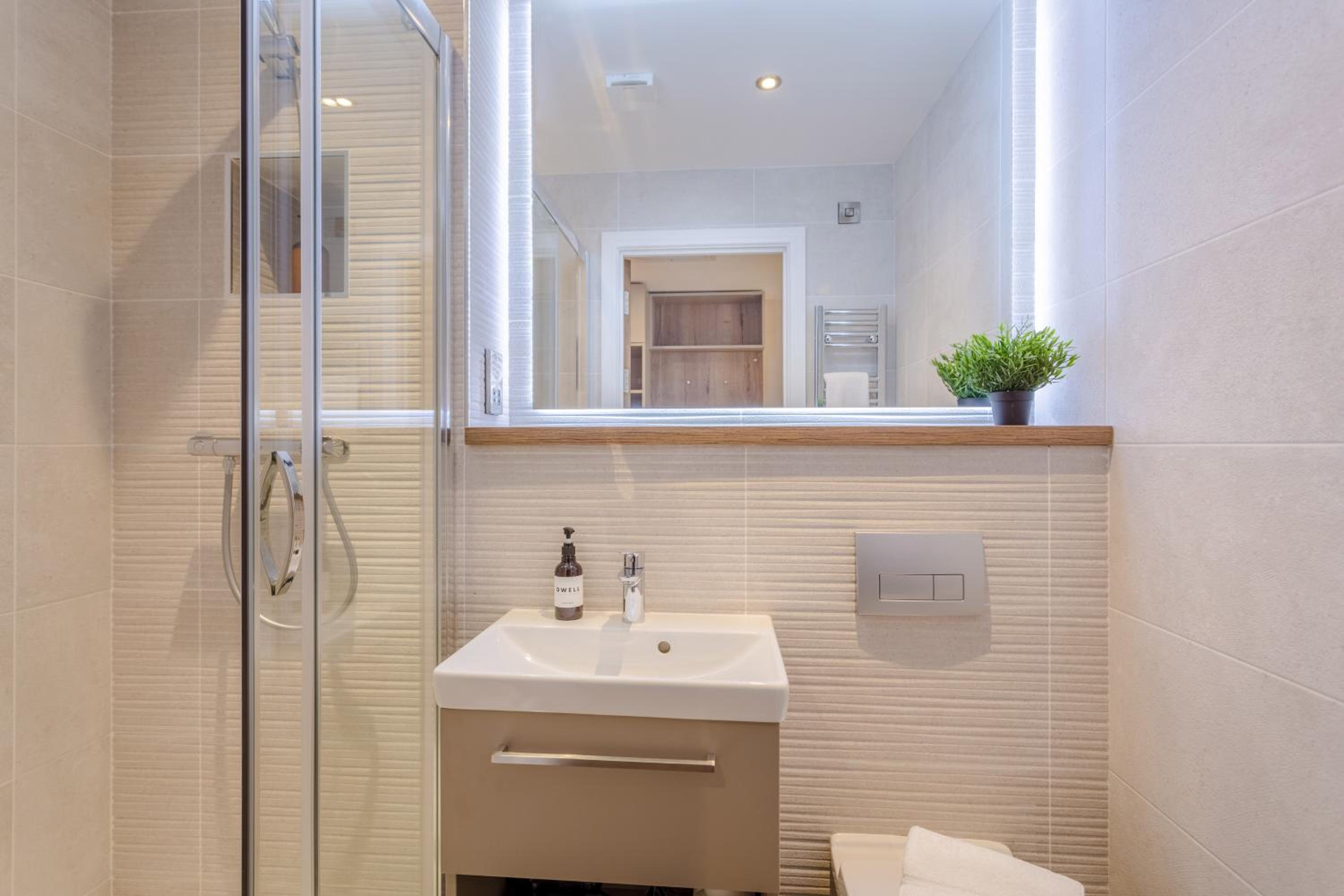 Family Suite - Photo 3