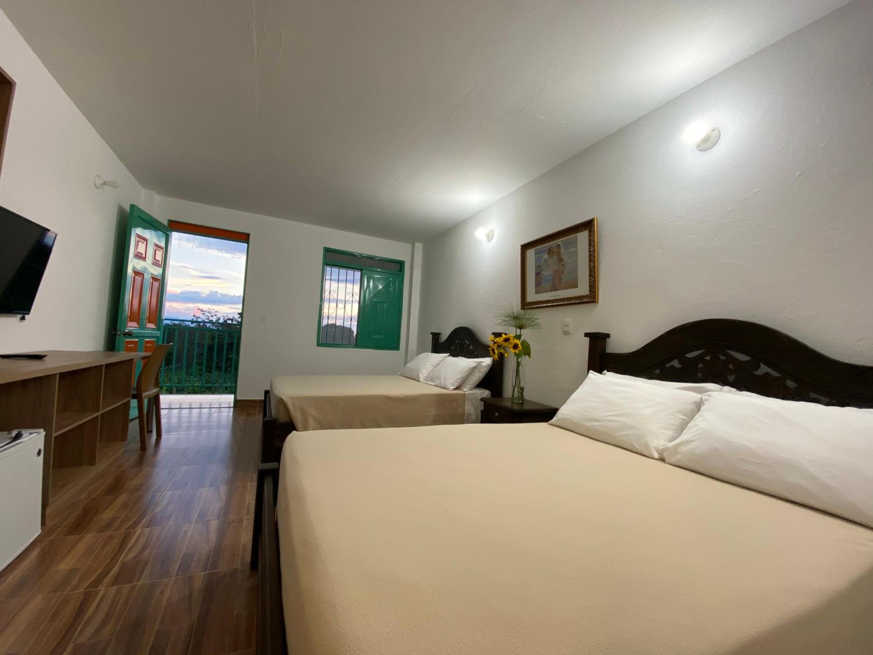 Triple Room photo 2