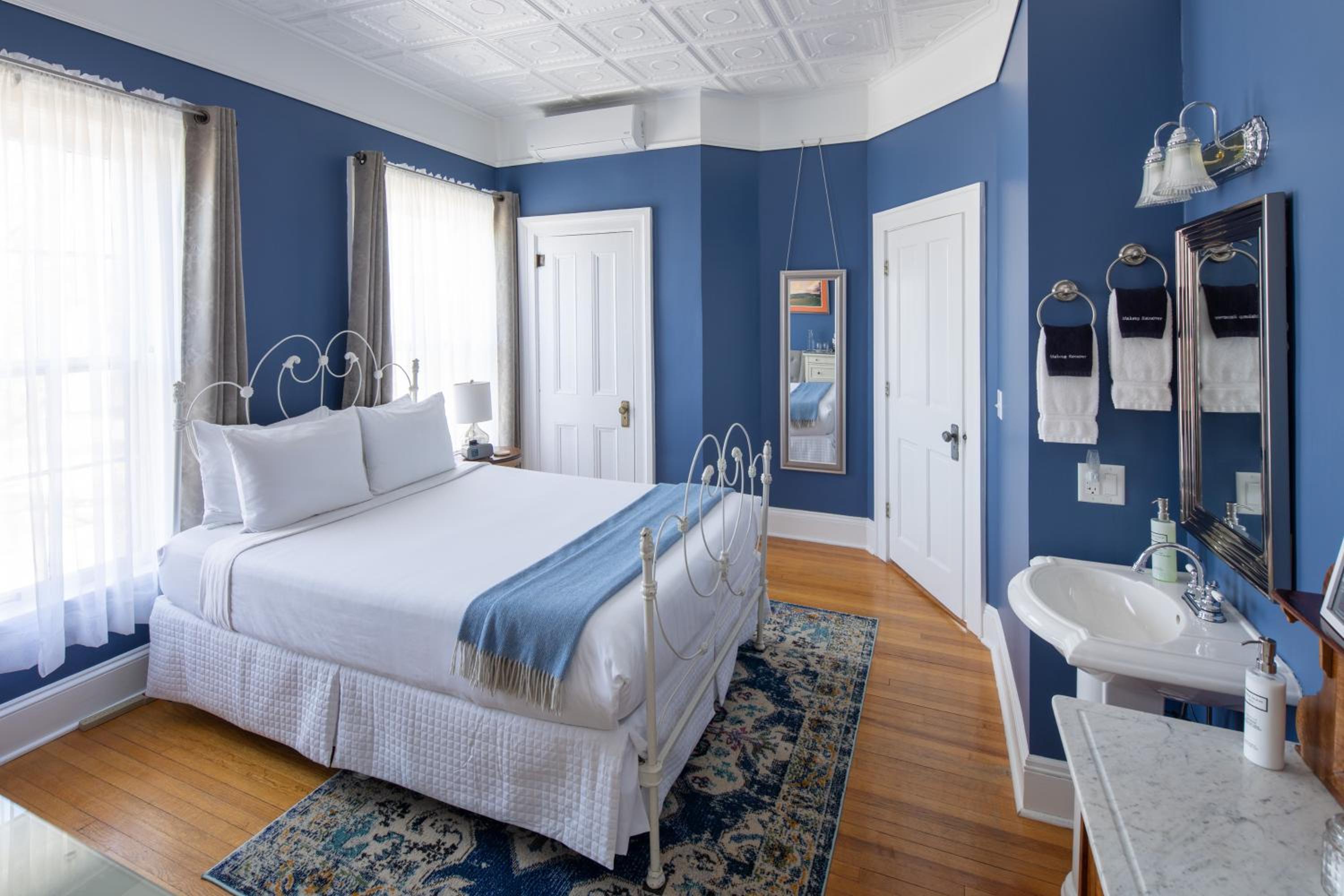 Room 1 photo 2