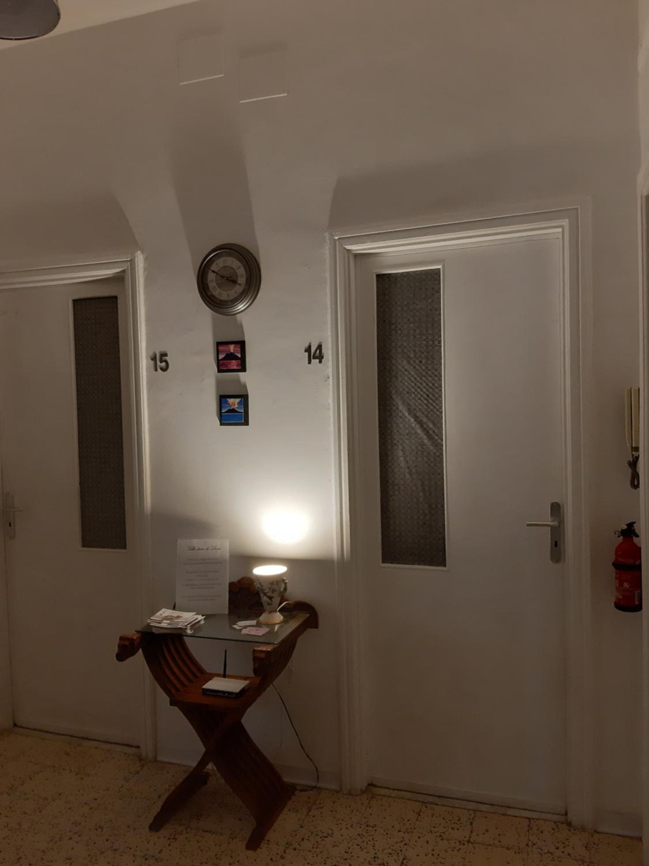 Double Room with Private Bathroom - Photo 13