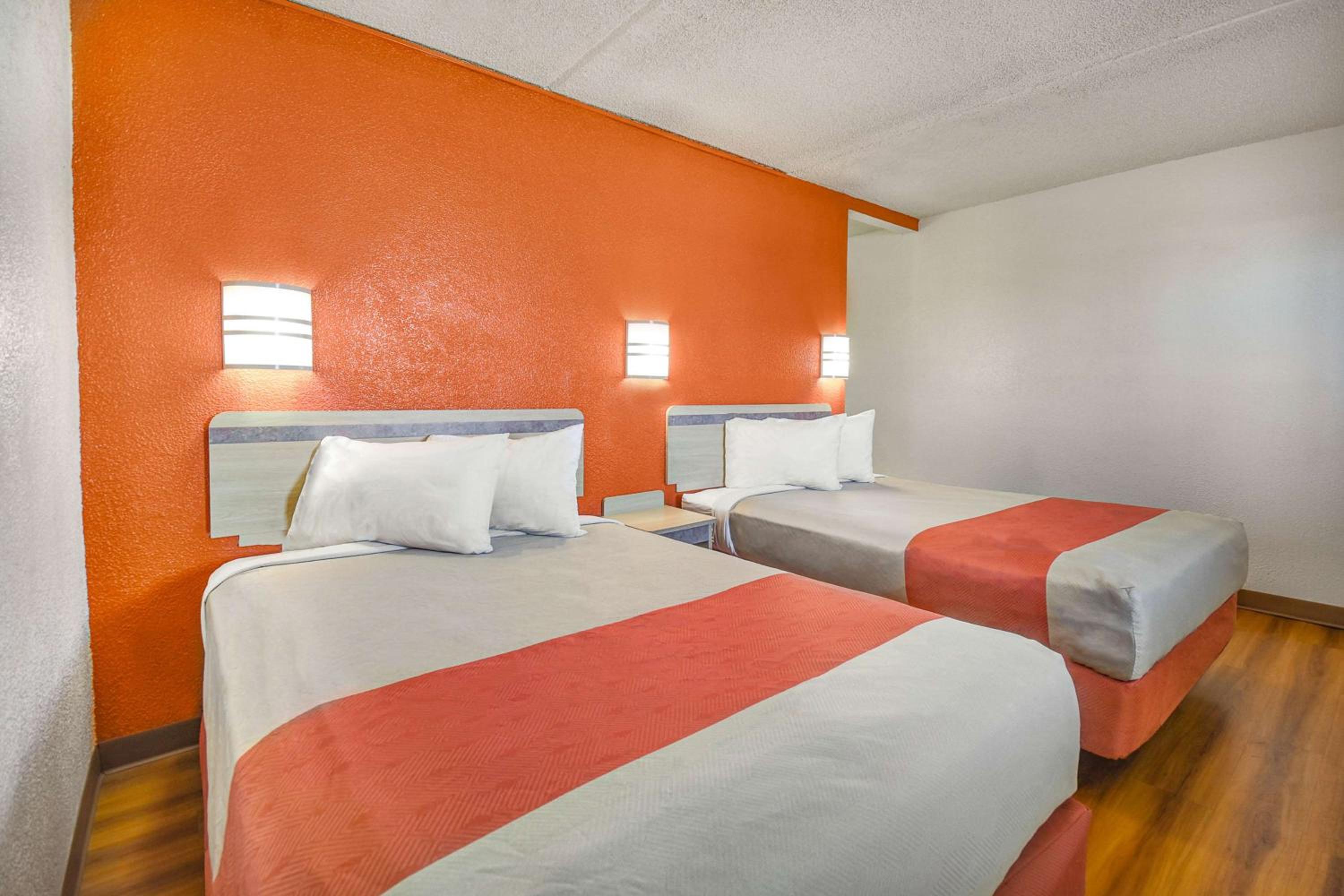 Quadruple Room - Non-Smoking - Photo 10