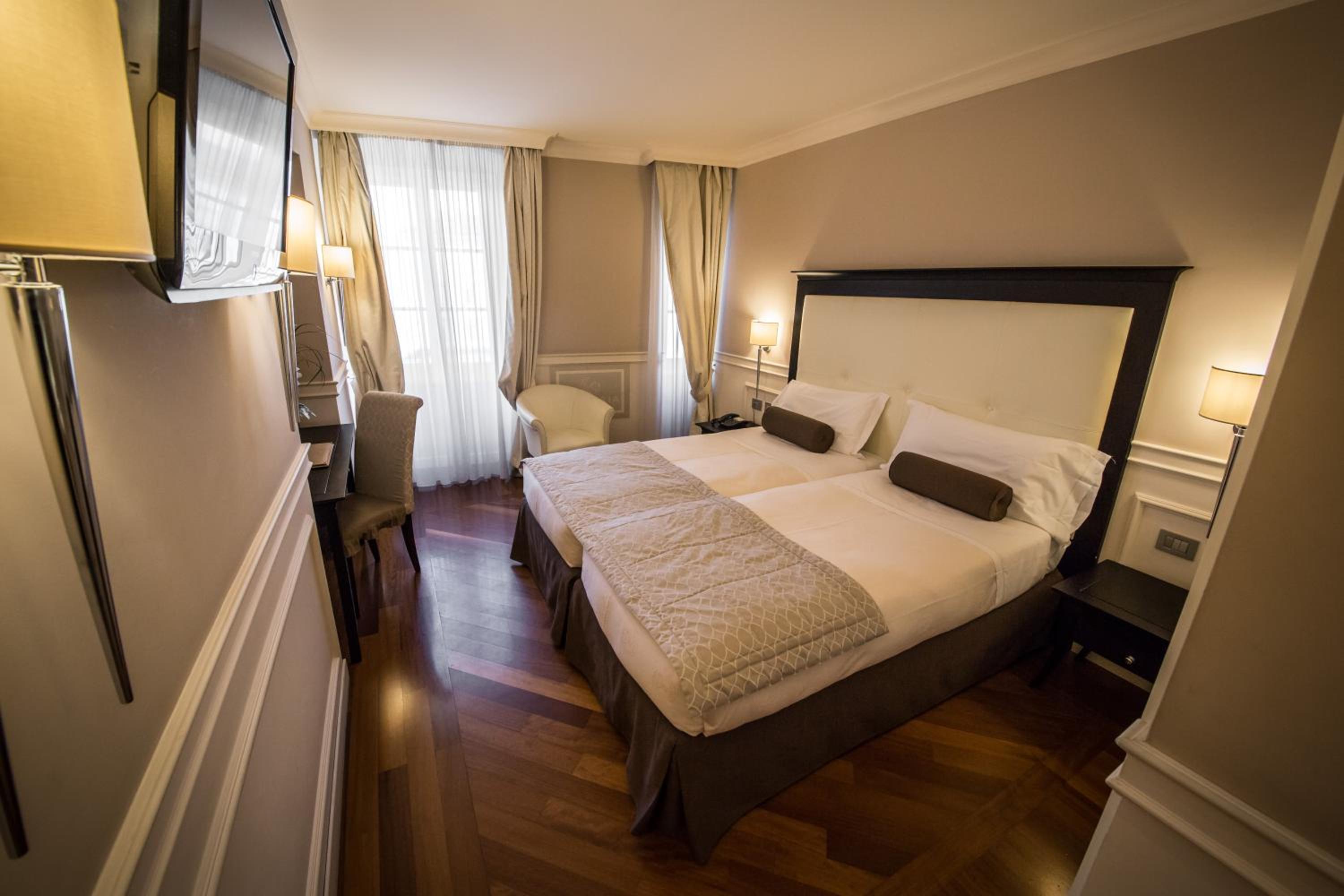 Classic Double or Twin Room - Photo 1