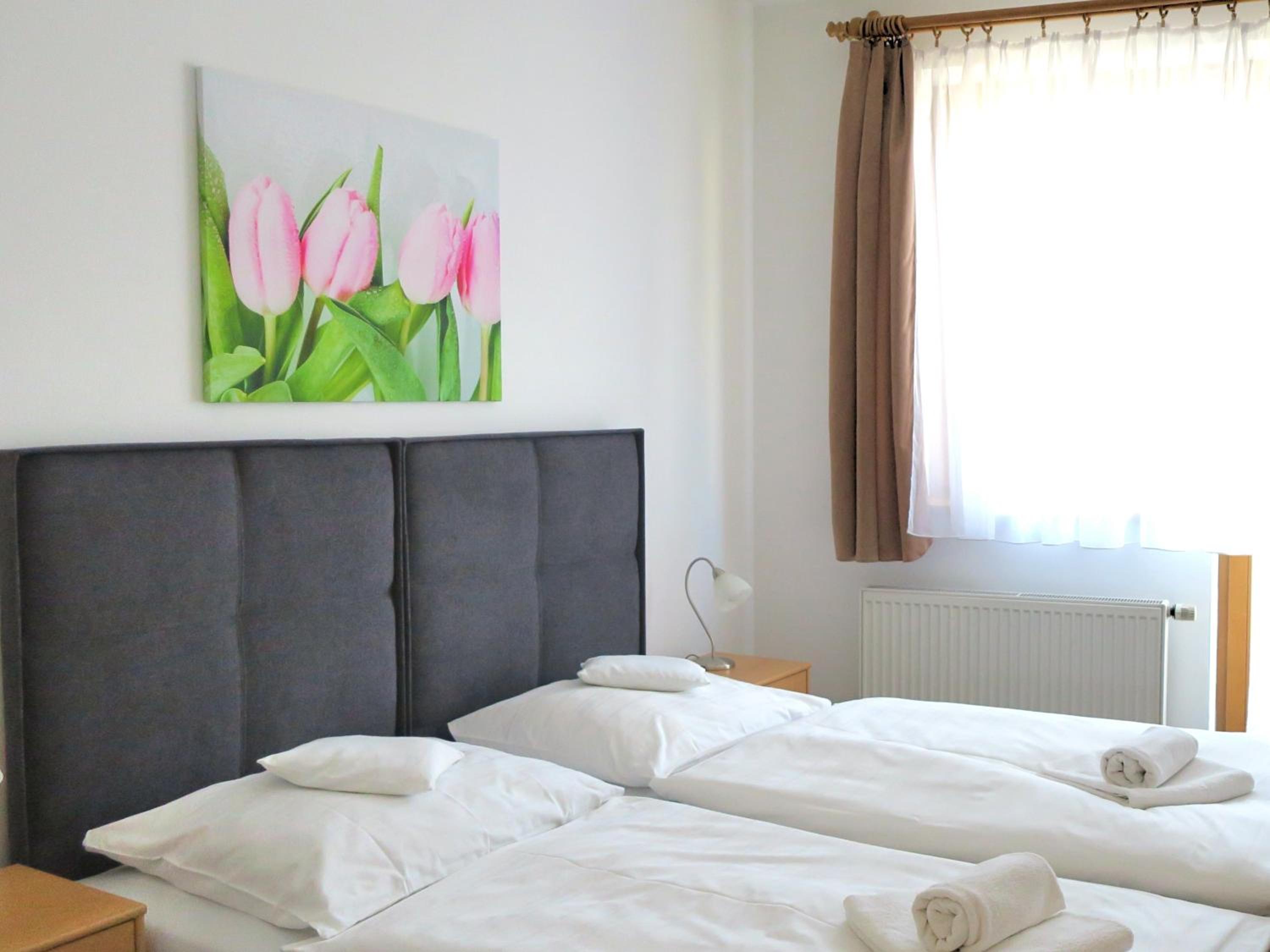 Double or Twin Room with Shower - Photo 3