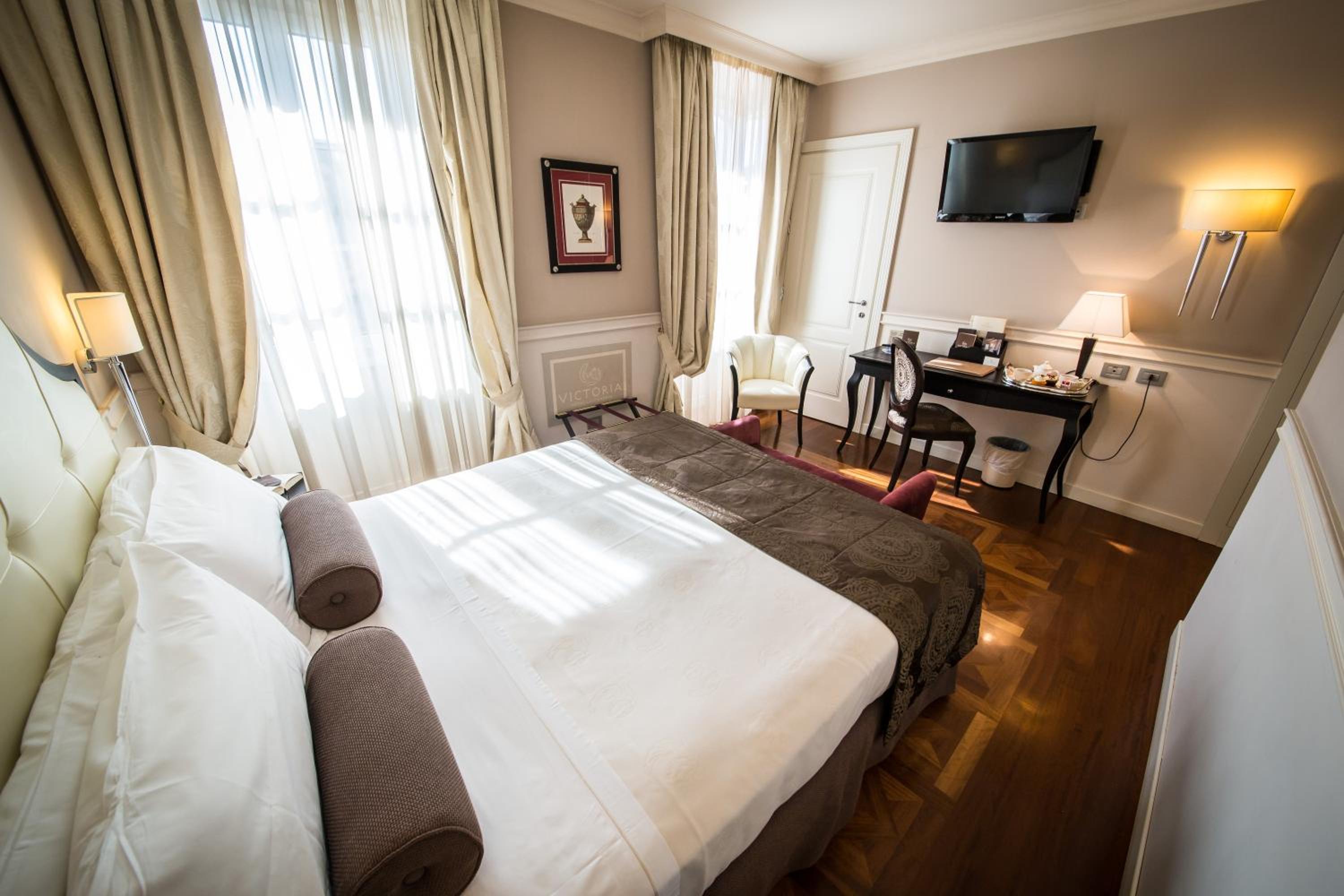Classic Double or Twin Room - Photo 2