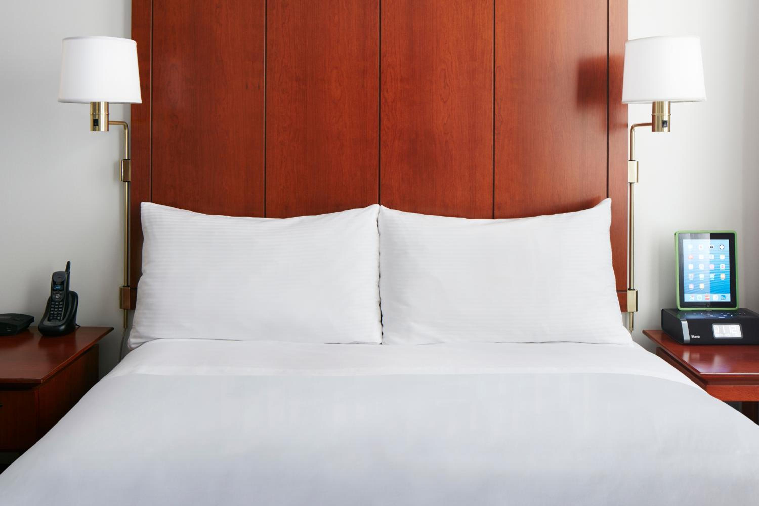 Standard King Room - Photo 4