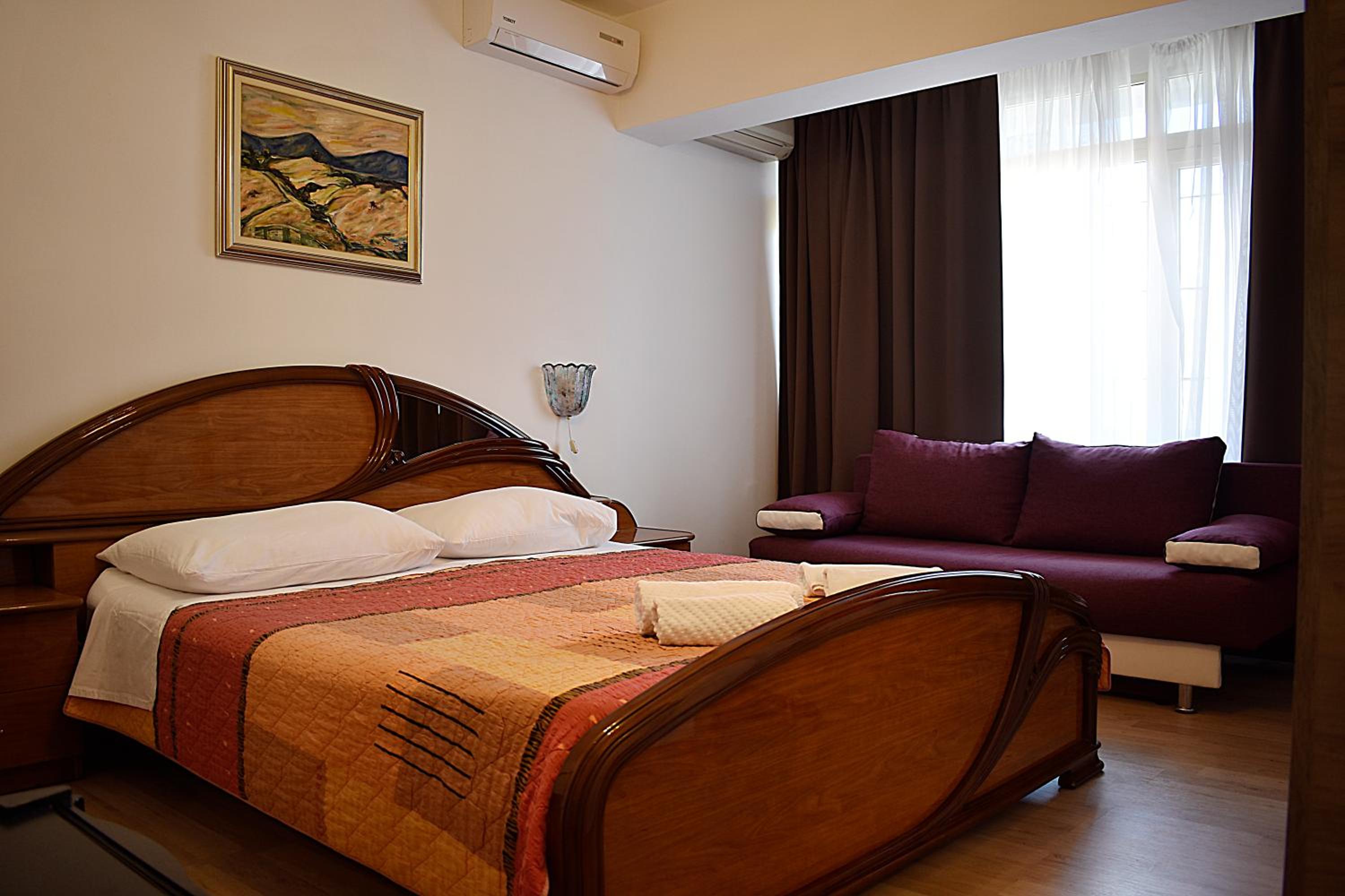 Standard Double Room - Photo 3
