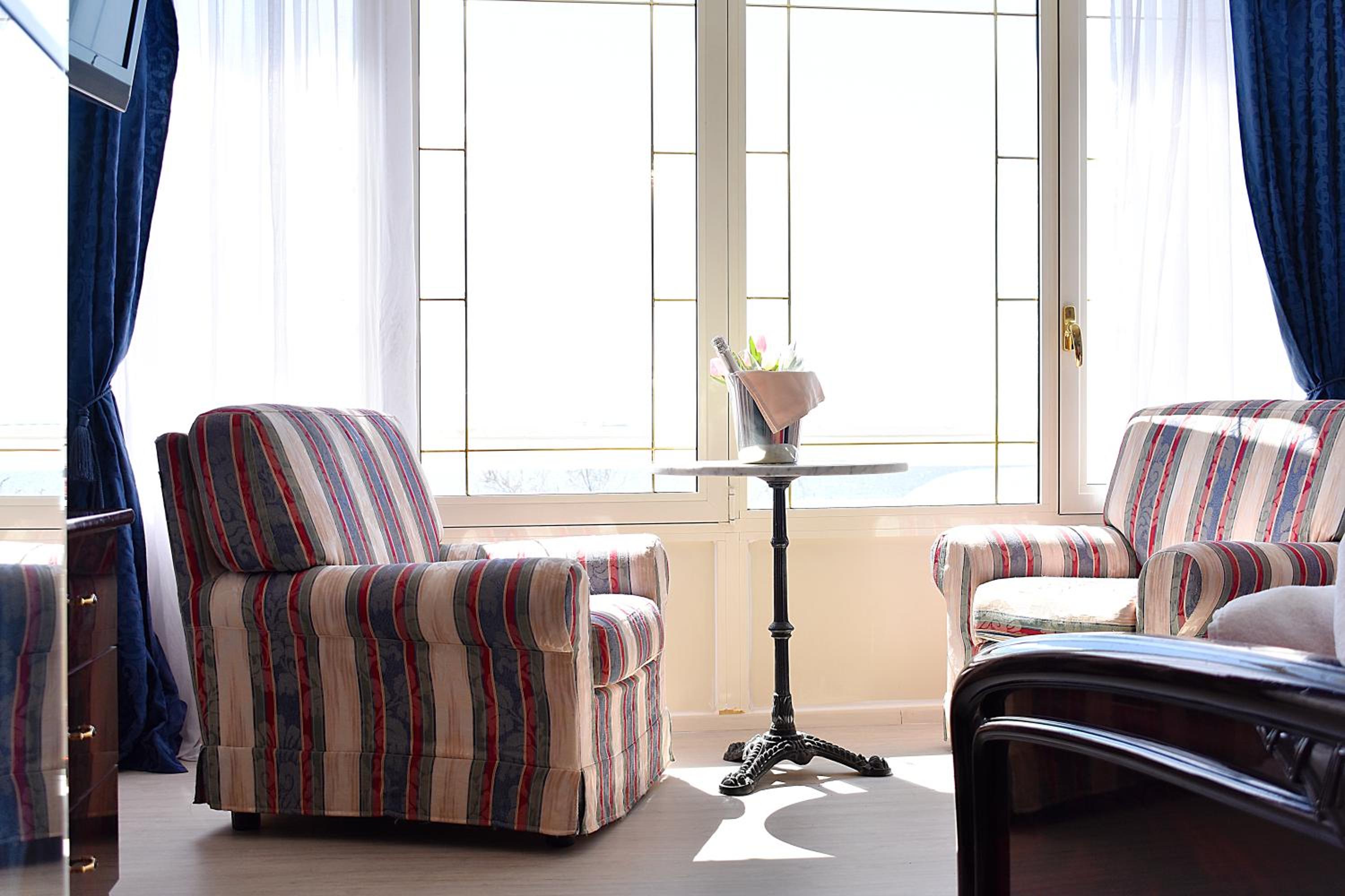 Deluxe Quadruple Room - Photo 8