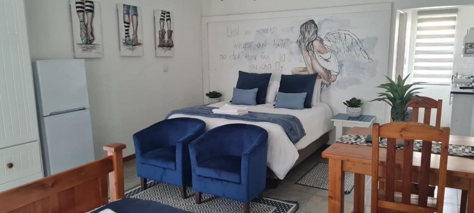 Deluxe Queen Room with Garden View photo 1