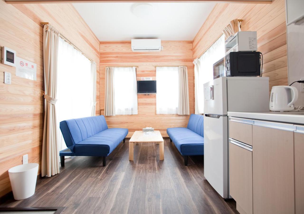 Mobile Home Small - Photo 1