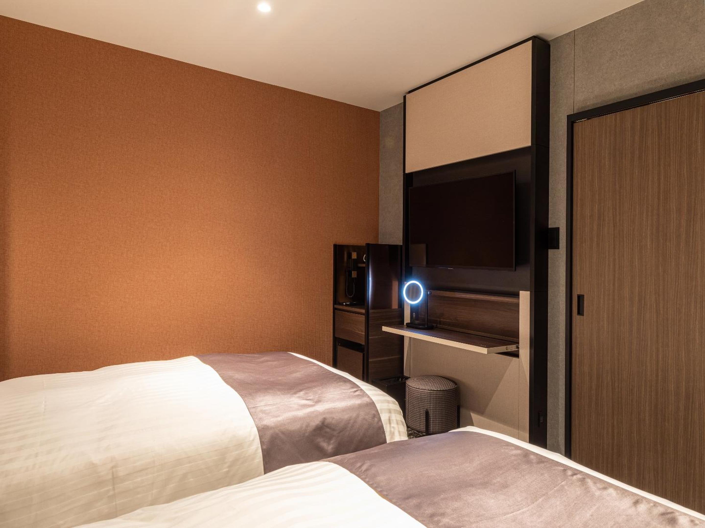 Renewal Executive Twin Room - Photo 3