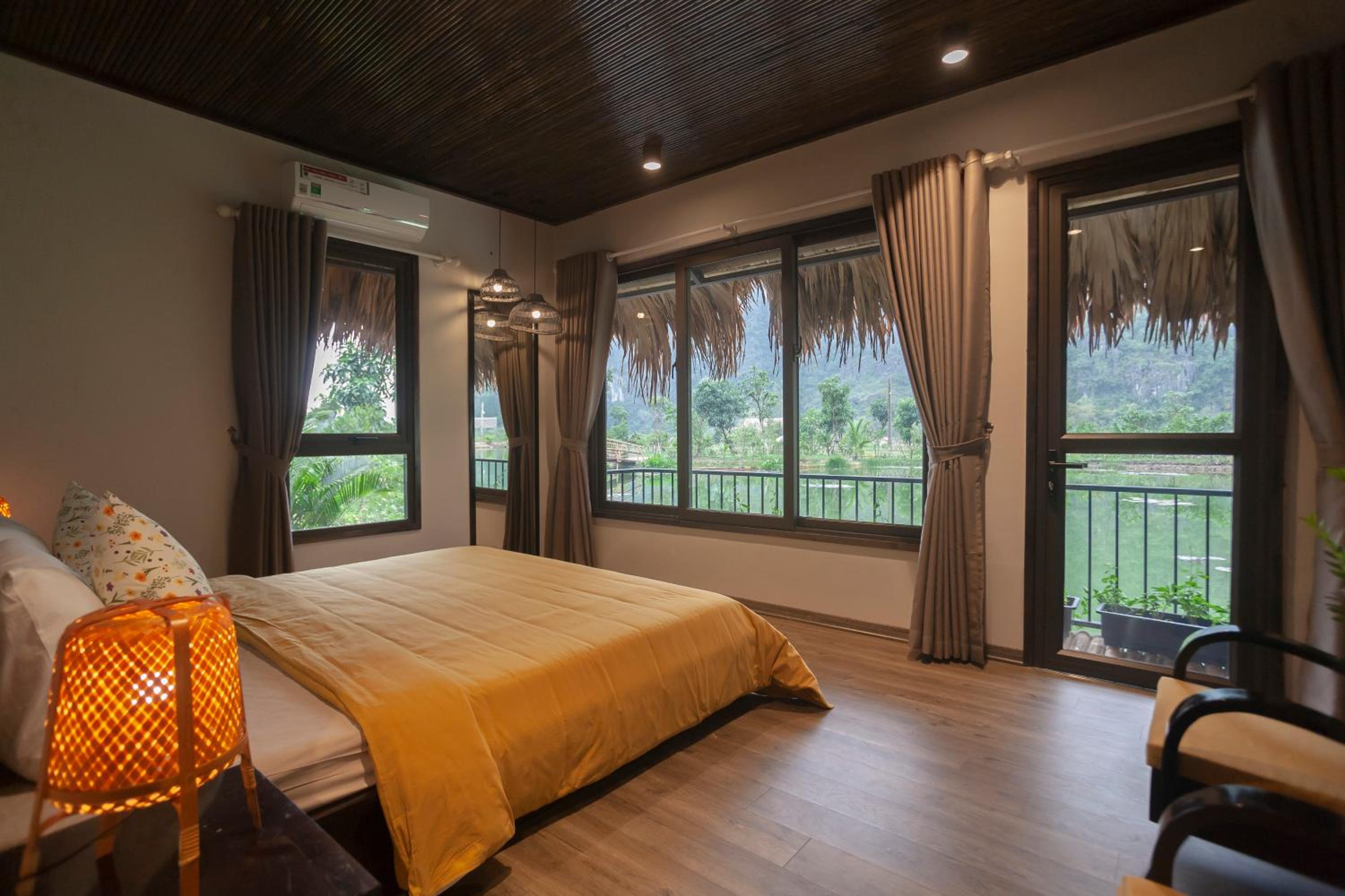 Double Room with Lake View photo 1