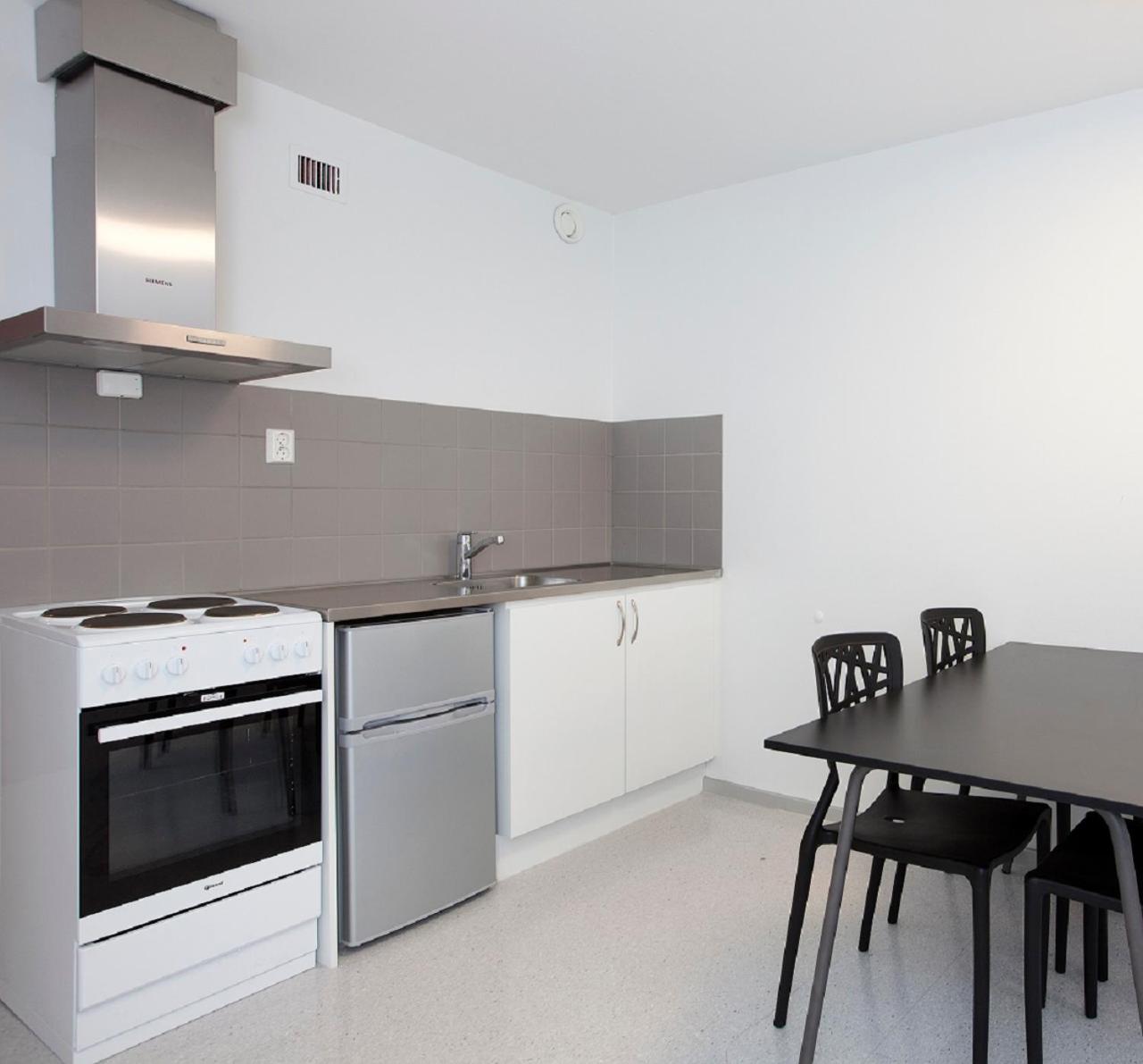 Twin Room - Photo 5