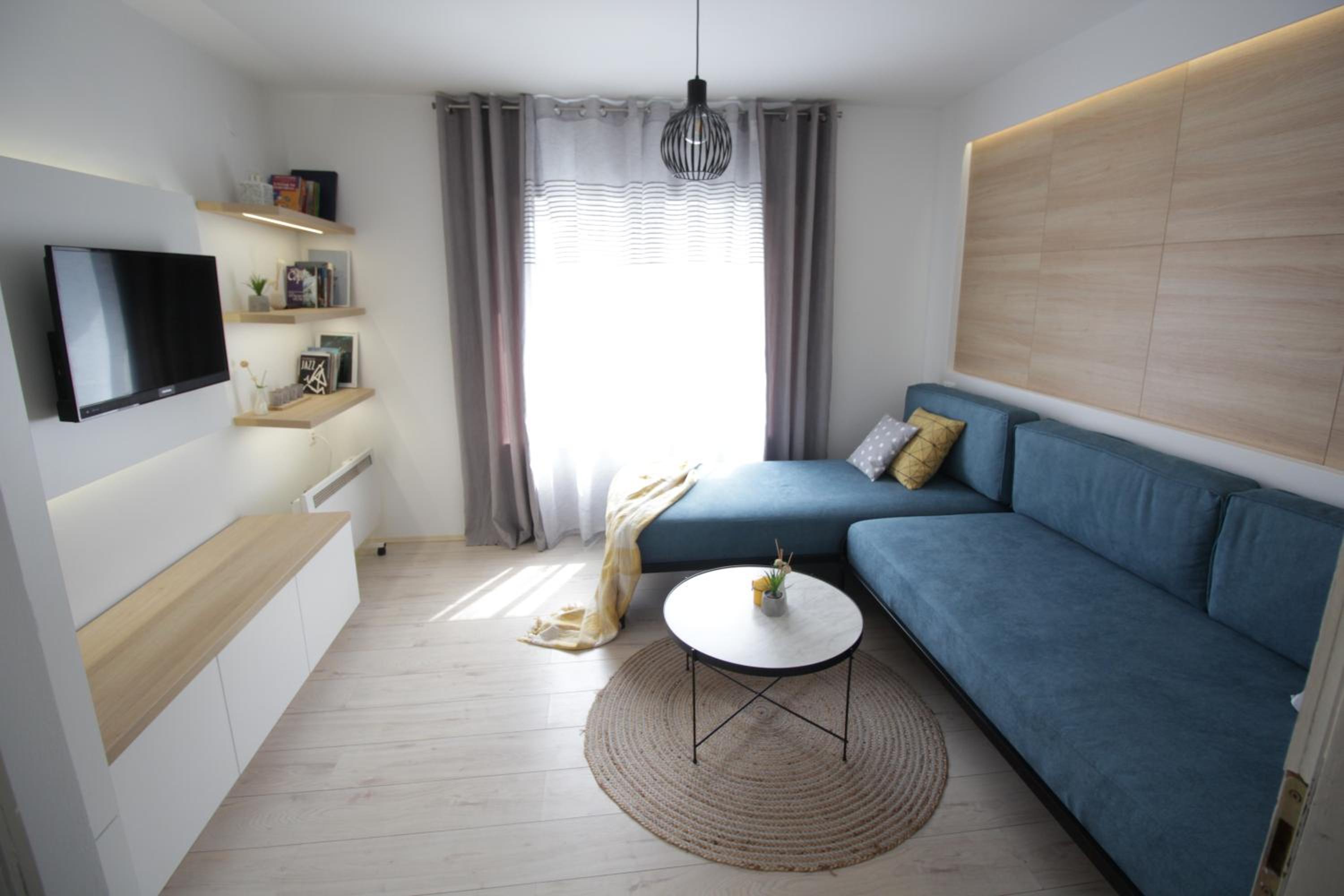 One-Bedroom Apartment photo 1