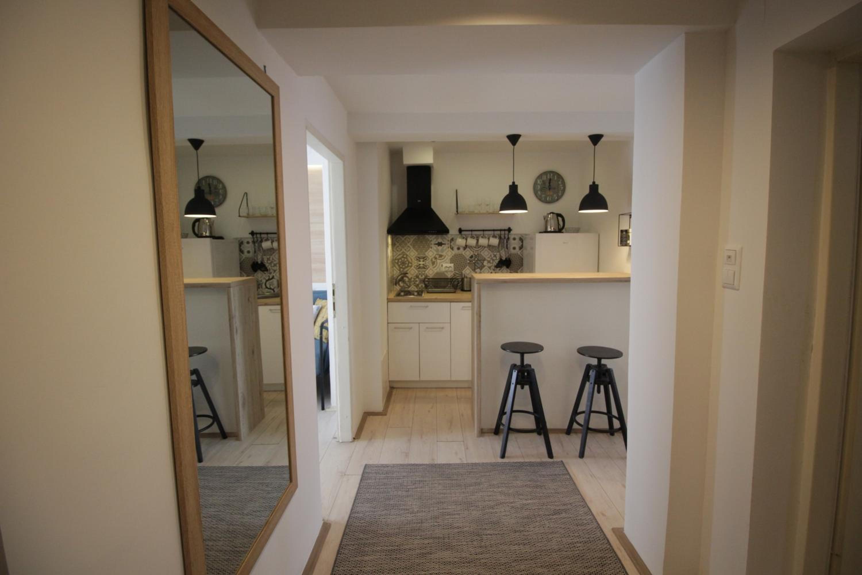 One-Bedroom Apartment photo 2