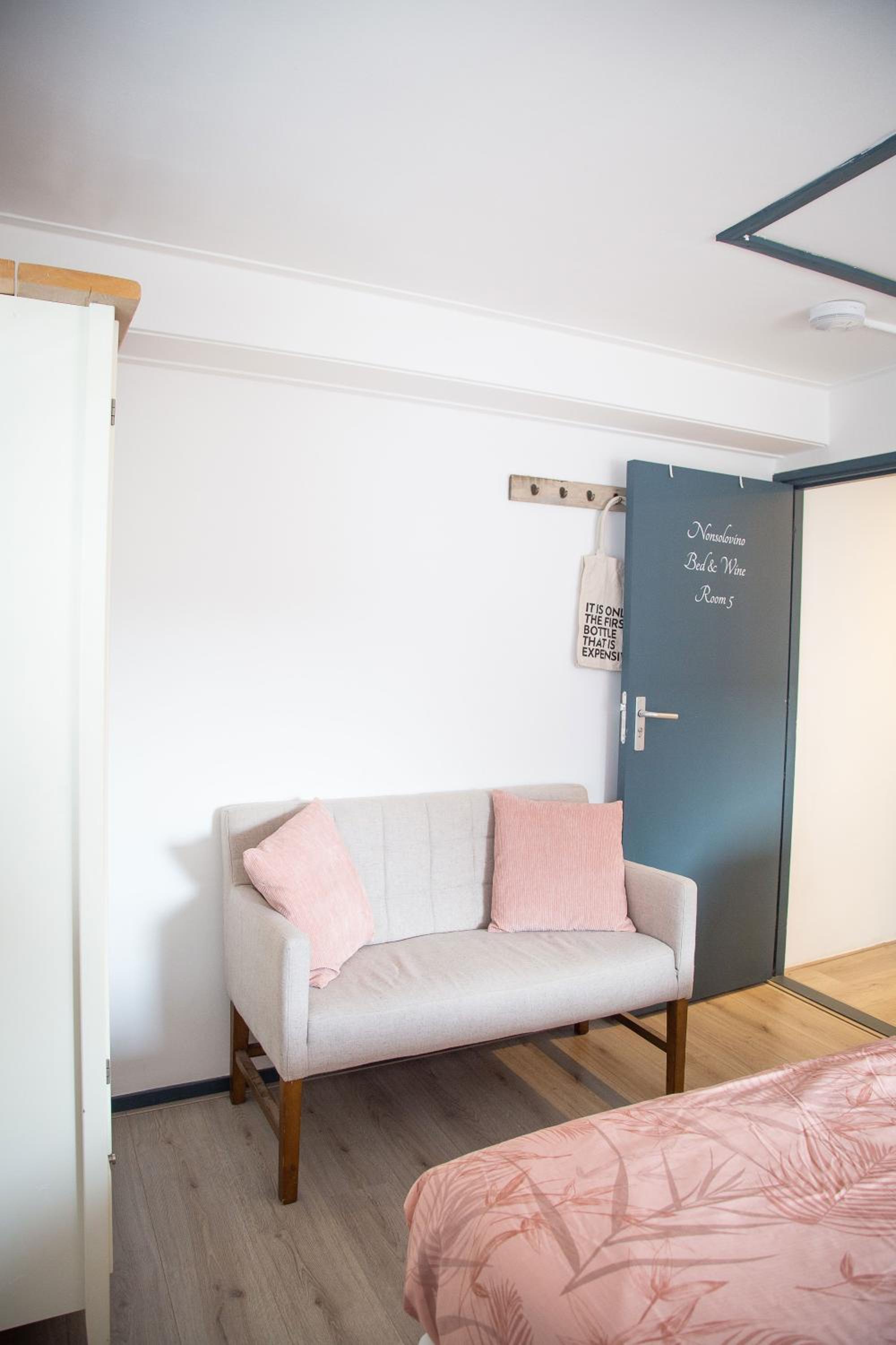 Double Room with Private Bathroom photo 1