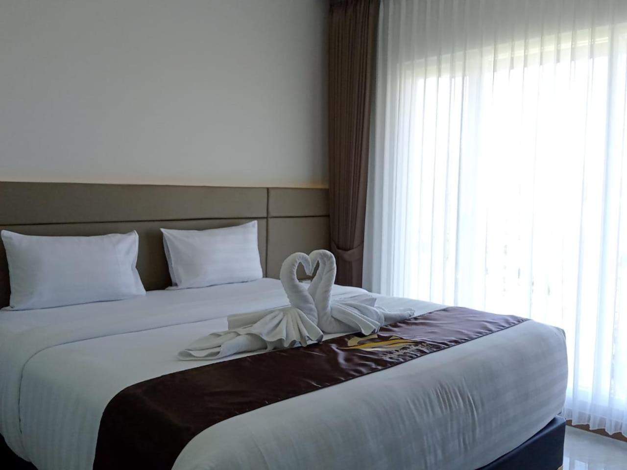 Deluxe Double or Twin Room - Photo 5