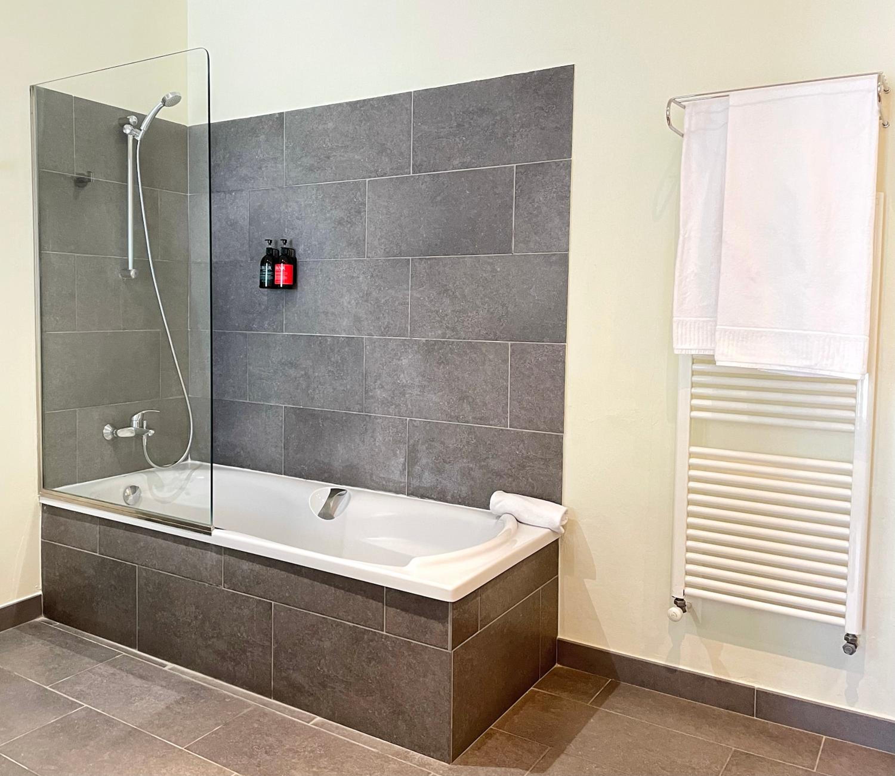 Deluxe Triple Room - Photo 6