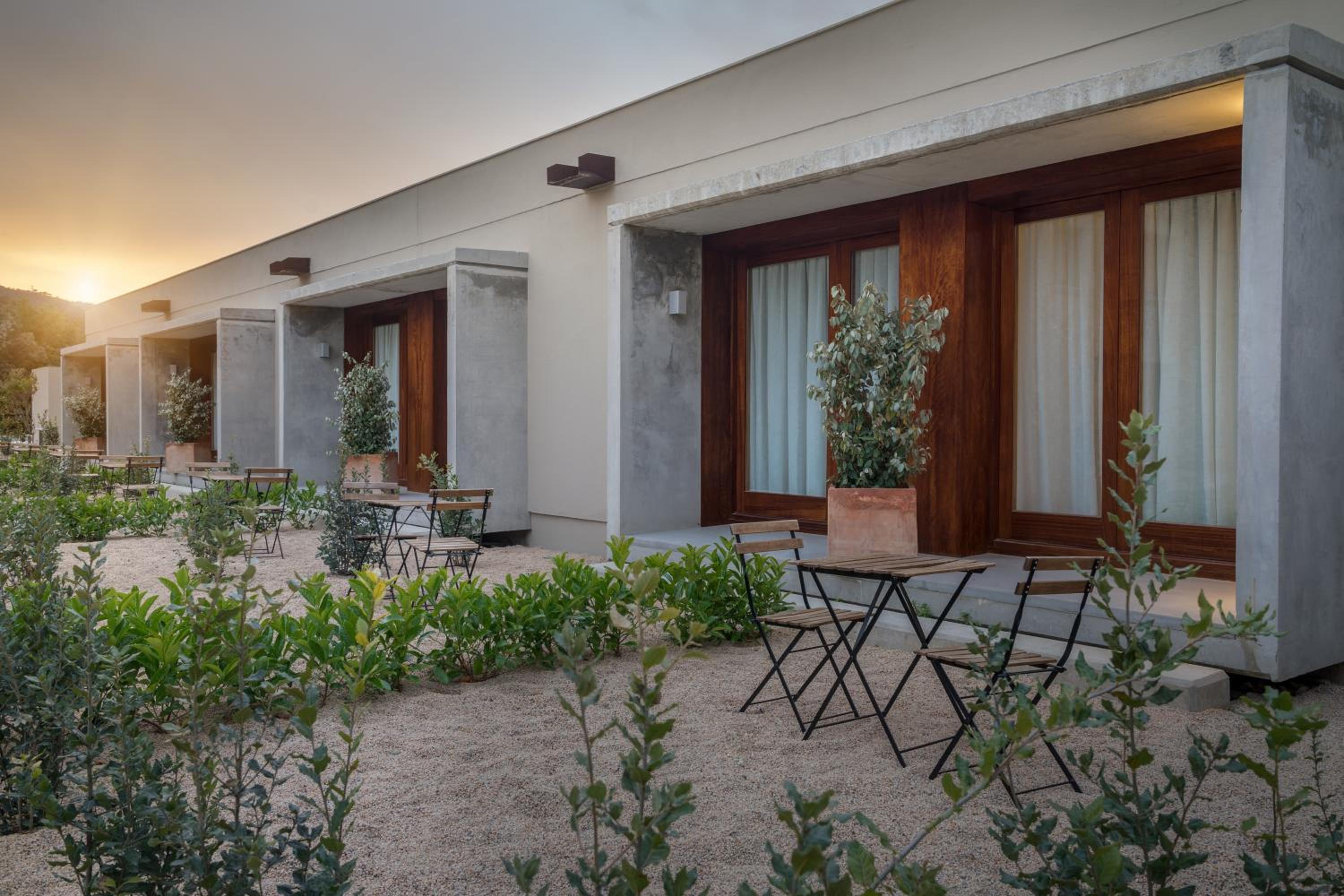 Double Room with Garden View - Photo 2