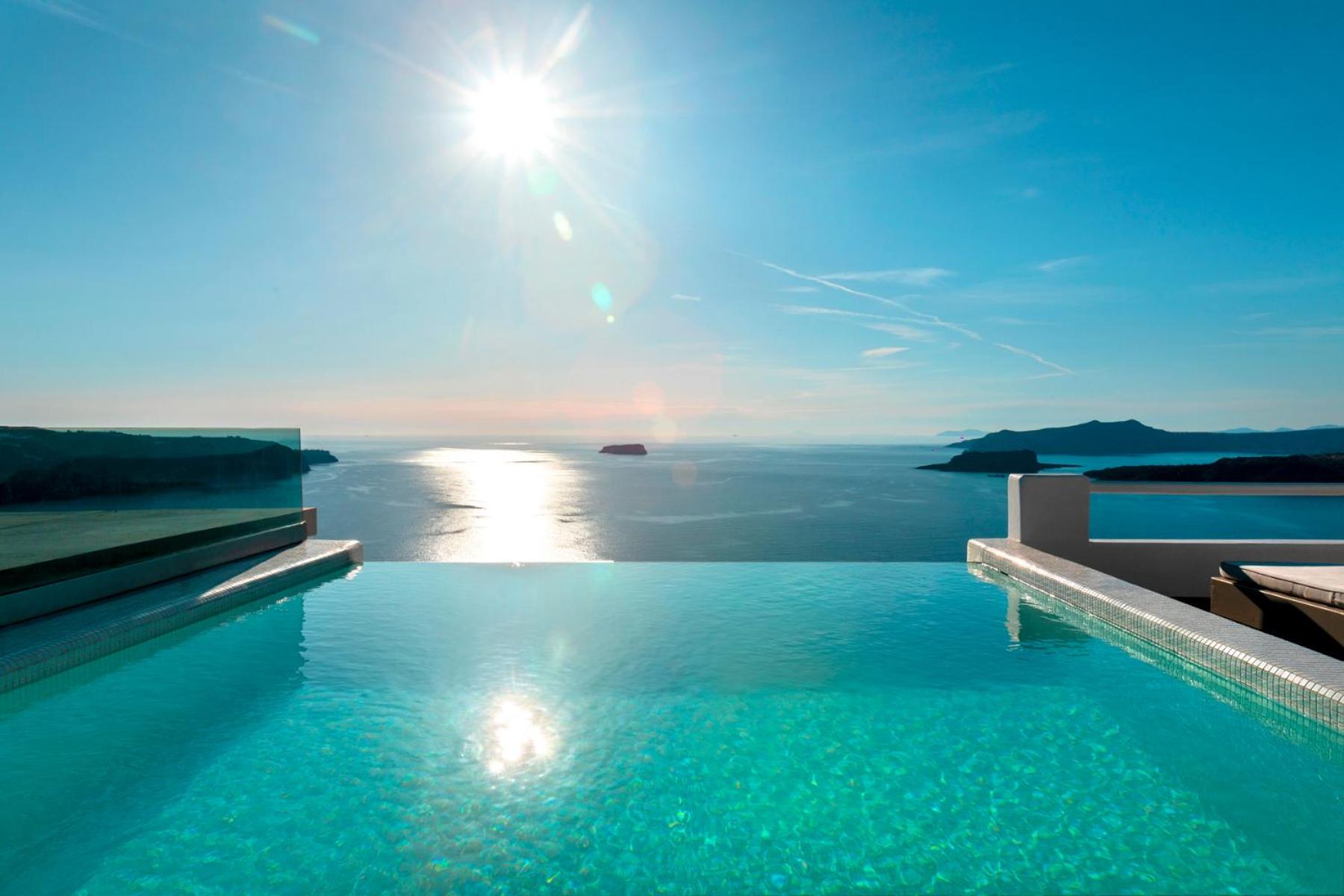 Villa with Private Pool - Photo 12
