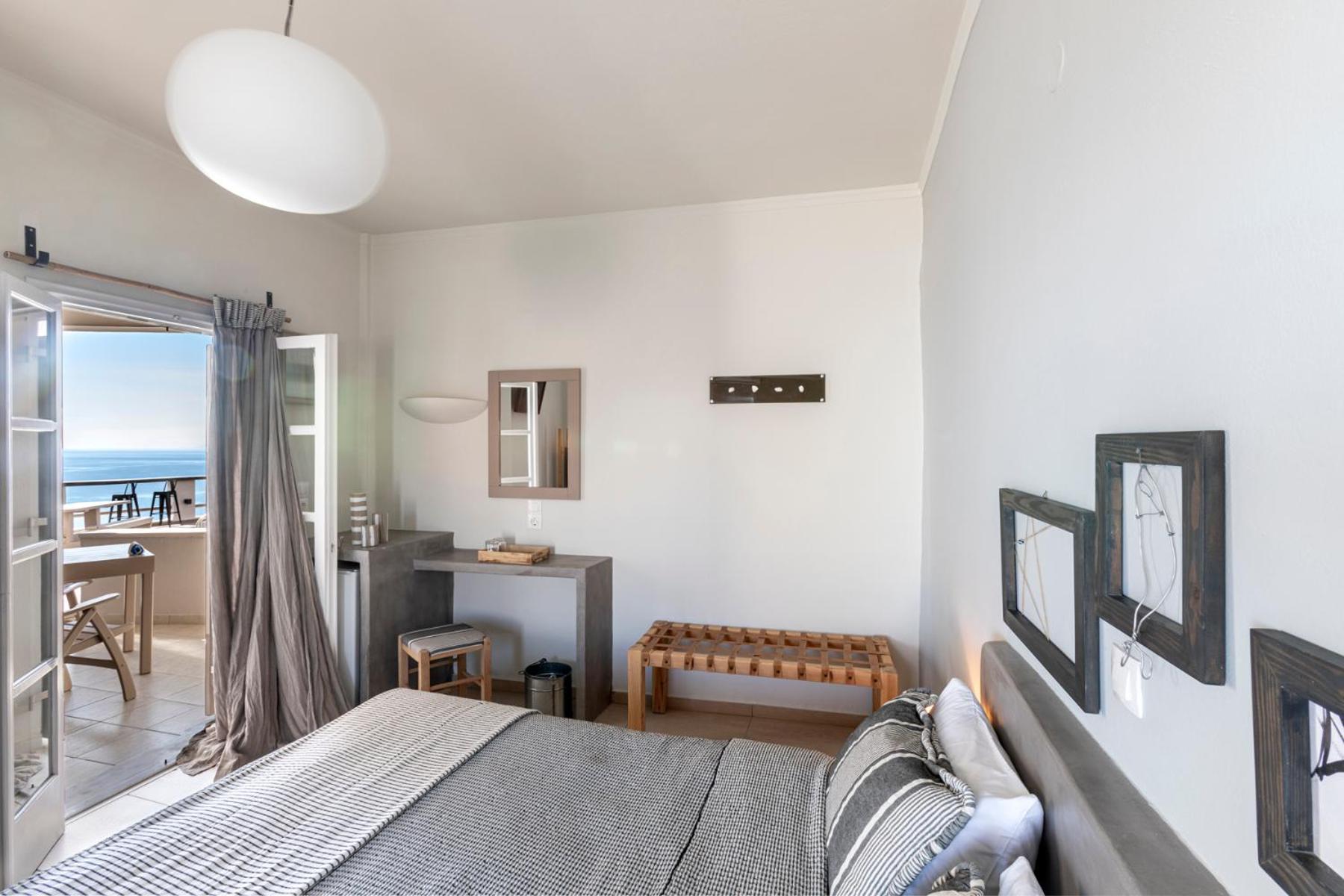 Superior Double Room With Volcano View Balcony - Photo 1