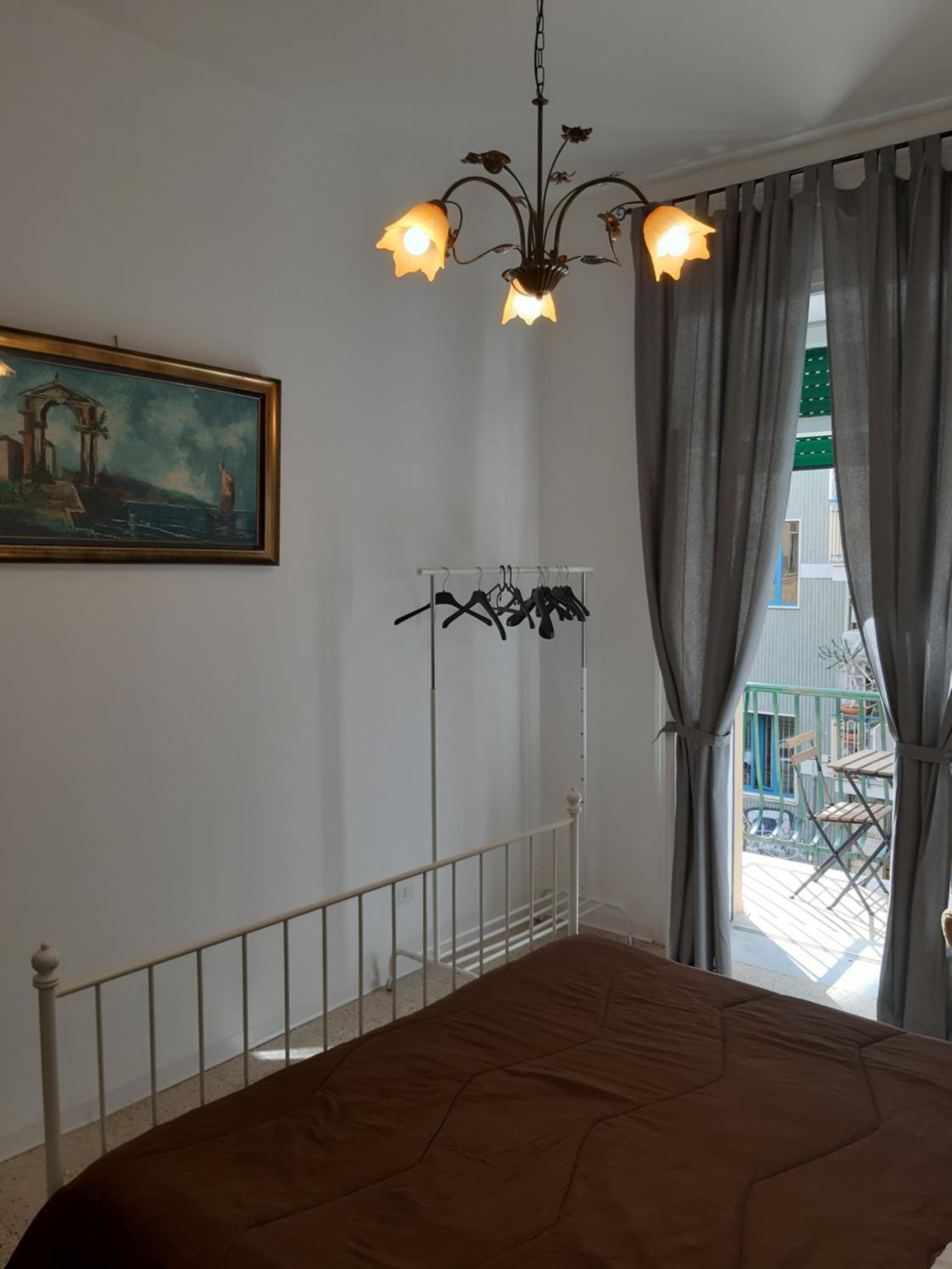 Double Room with Private Bathroom - Photo 12