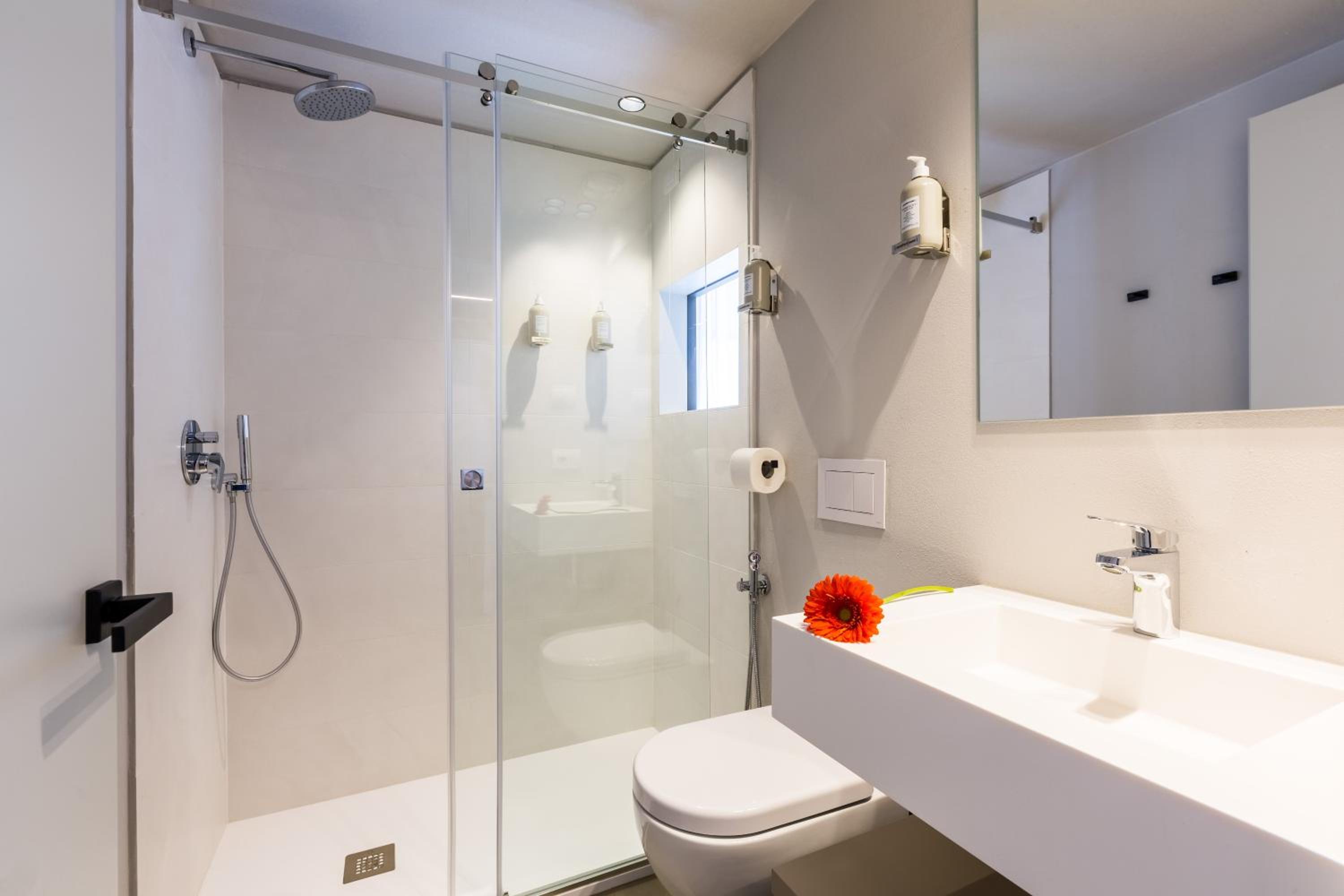 Economy Double Room - Photo 6