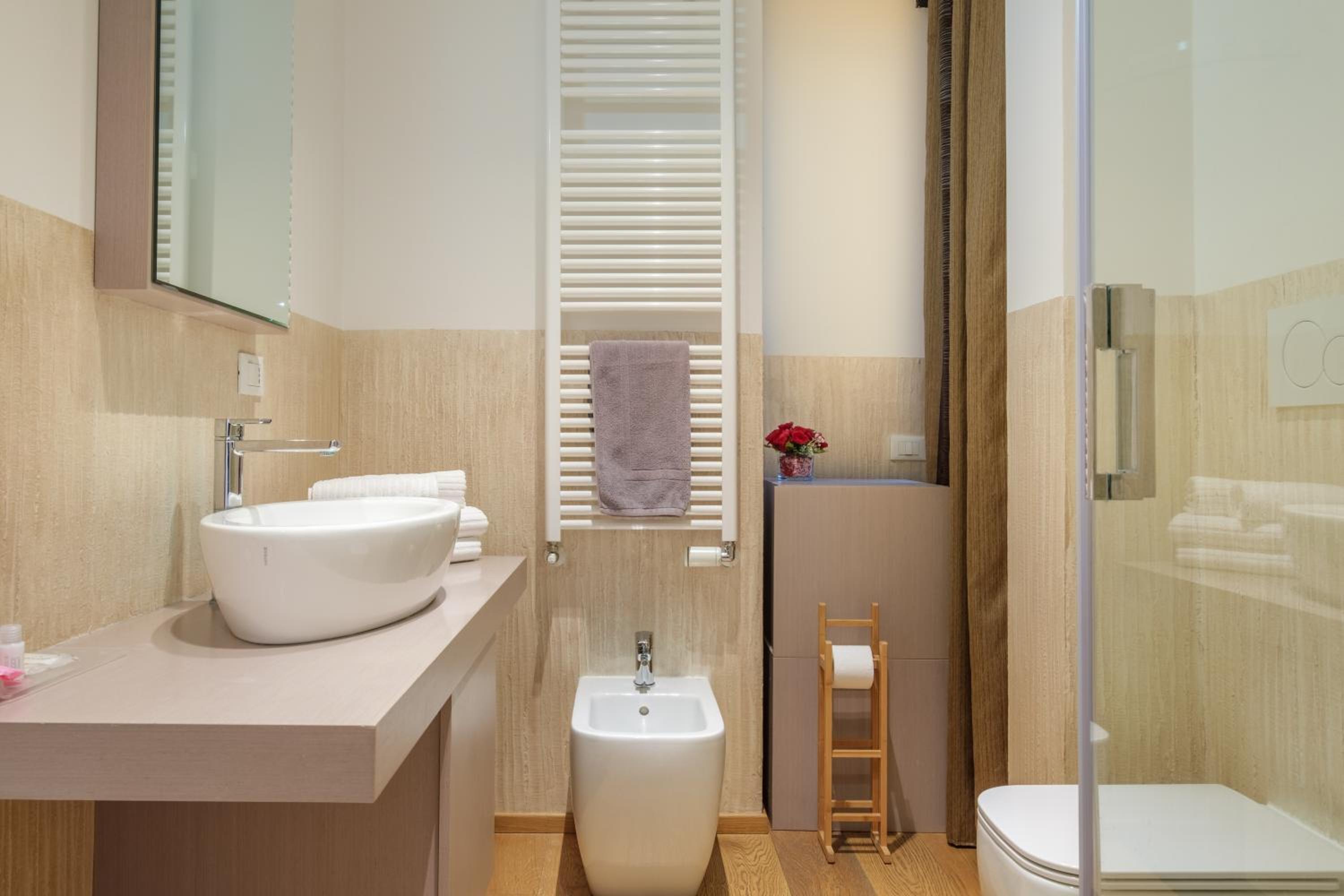 Deluxe Junior Suite - Photo 7