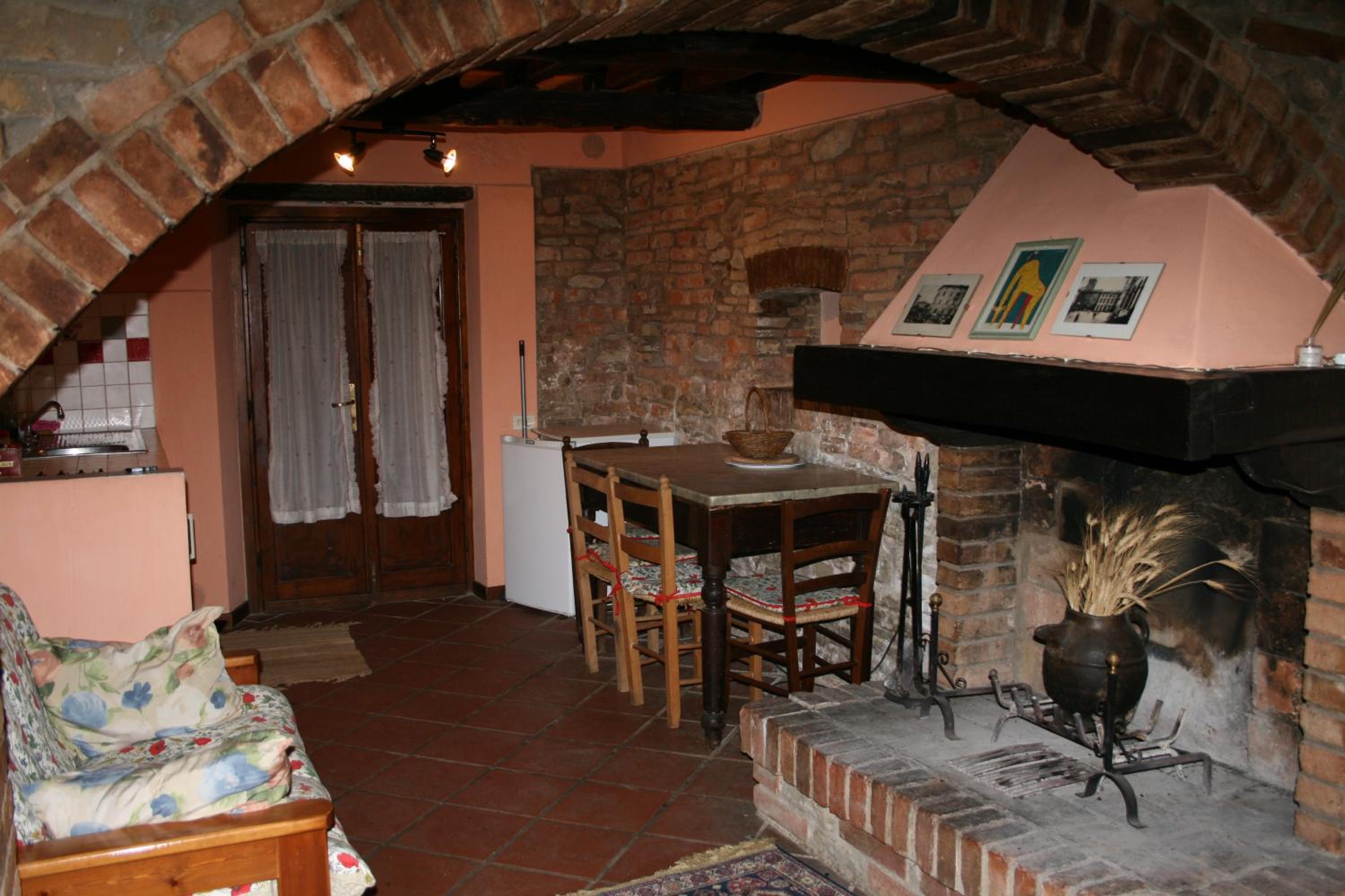 Three-Bedroom Apartment - Photo 3