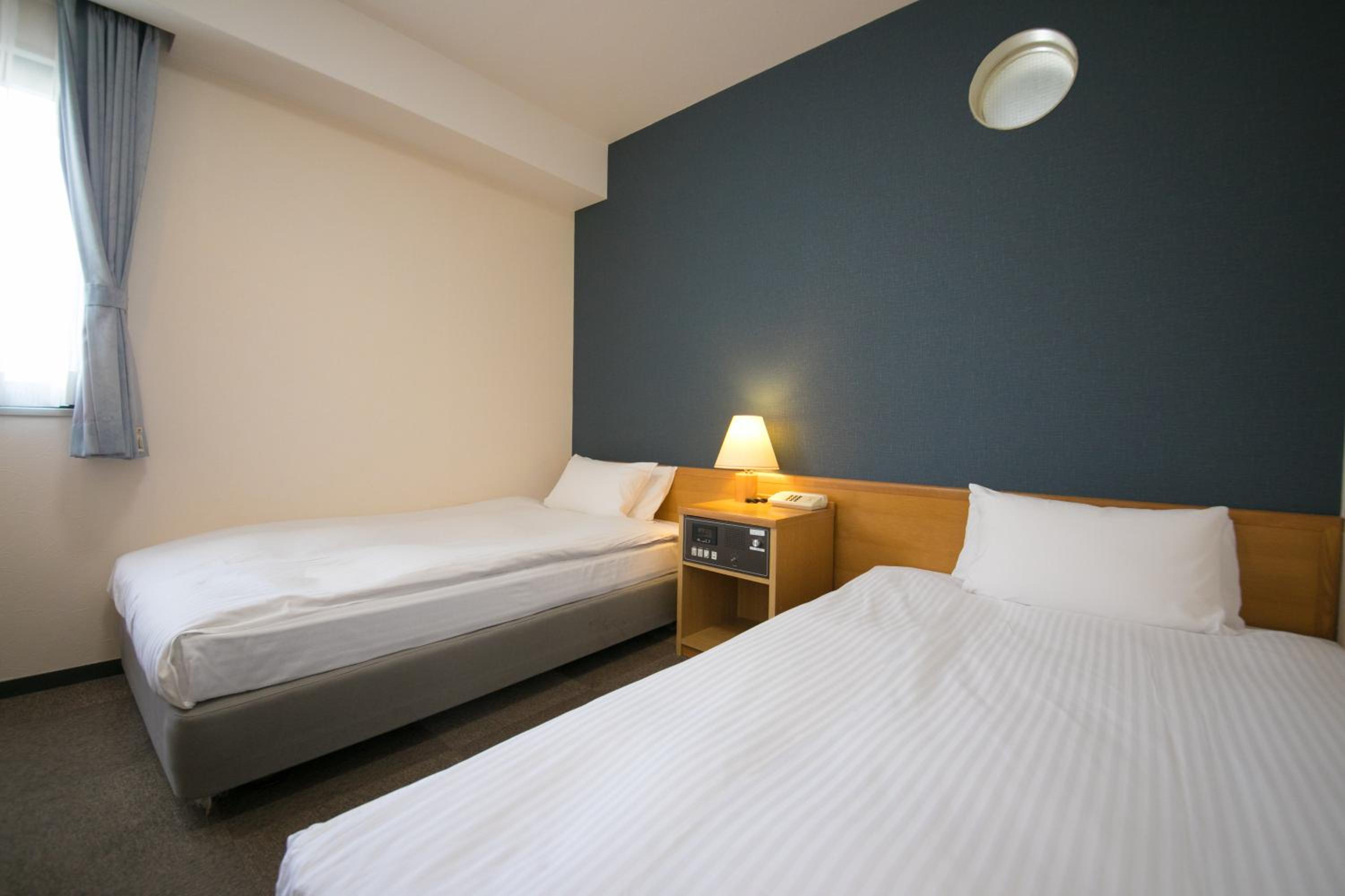  Deluxe Twin Room - Smoking - Photo 4