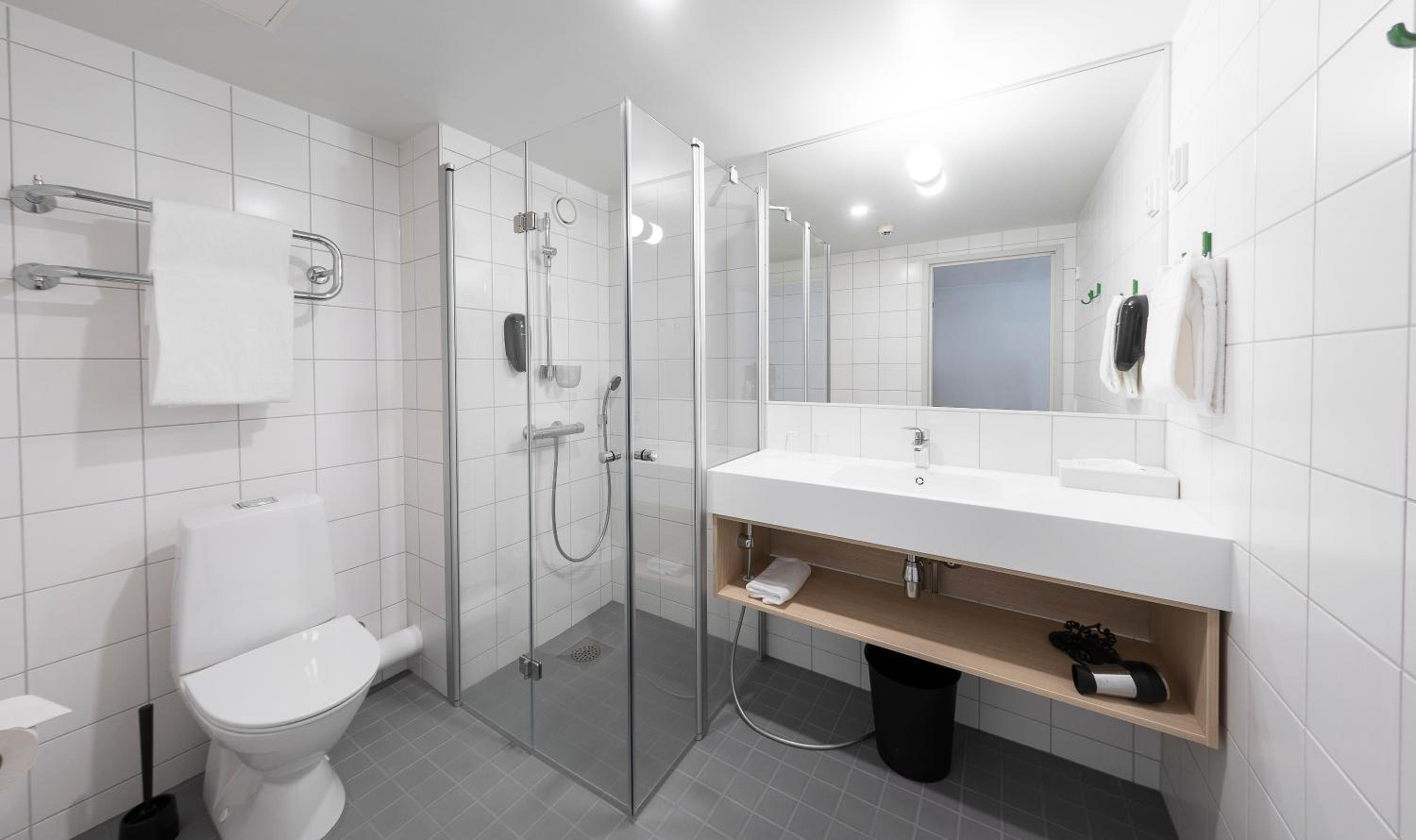 Twin Room - Photo 3