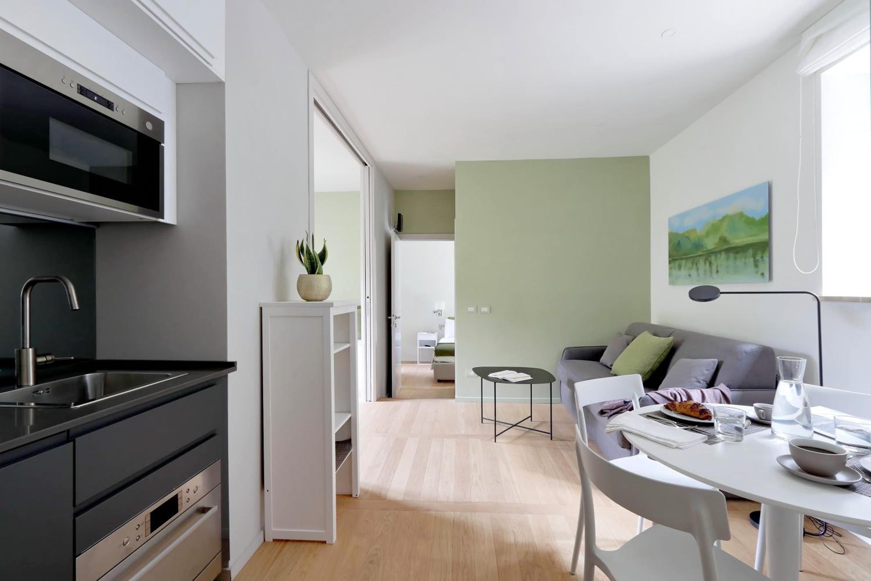 One-Bedroom Apartment photo 1