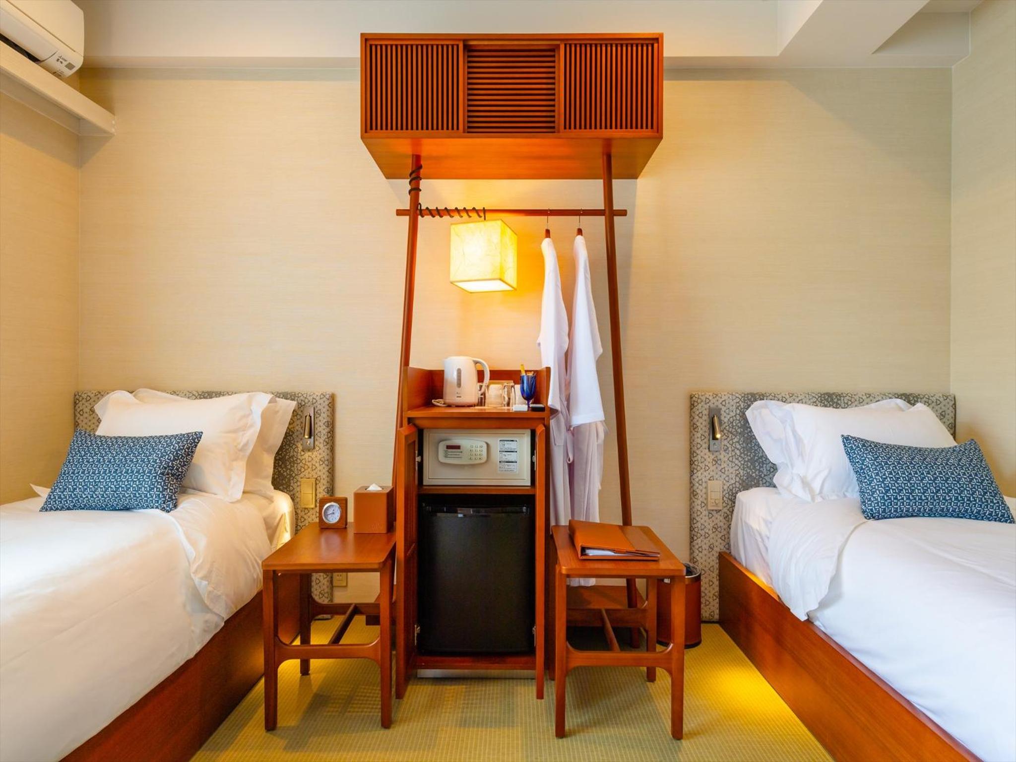 Universal Twin Room (2F) - Photo 8