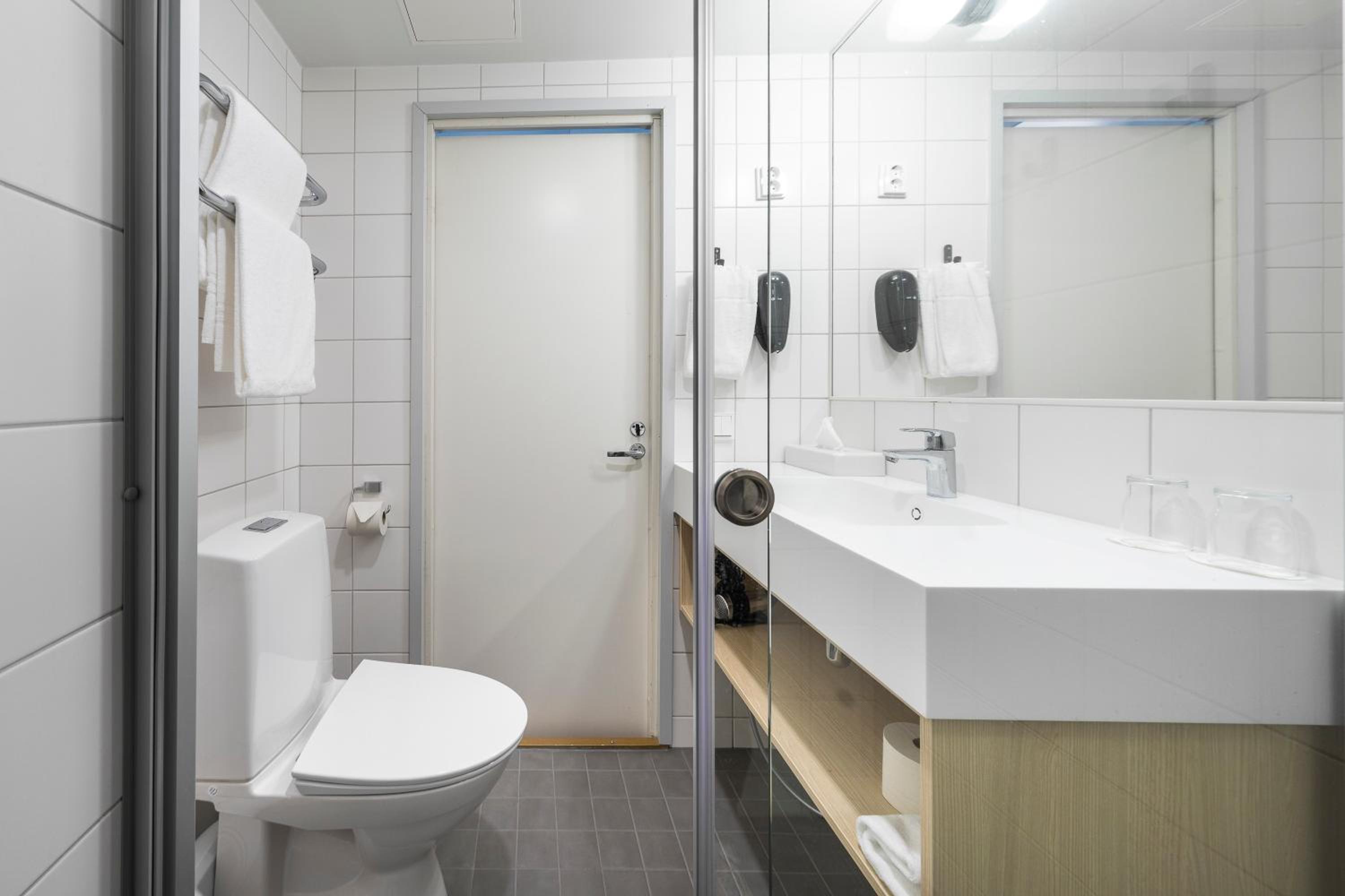 Twin Room - Photo 2
