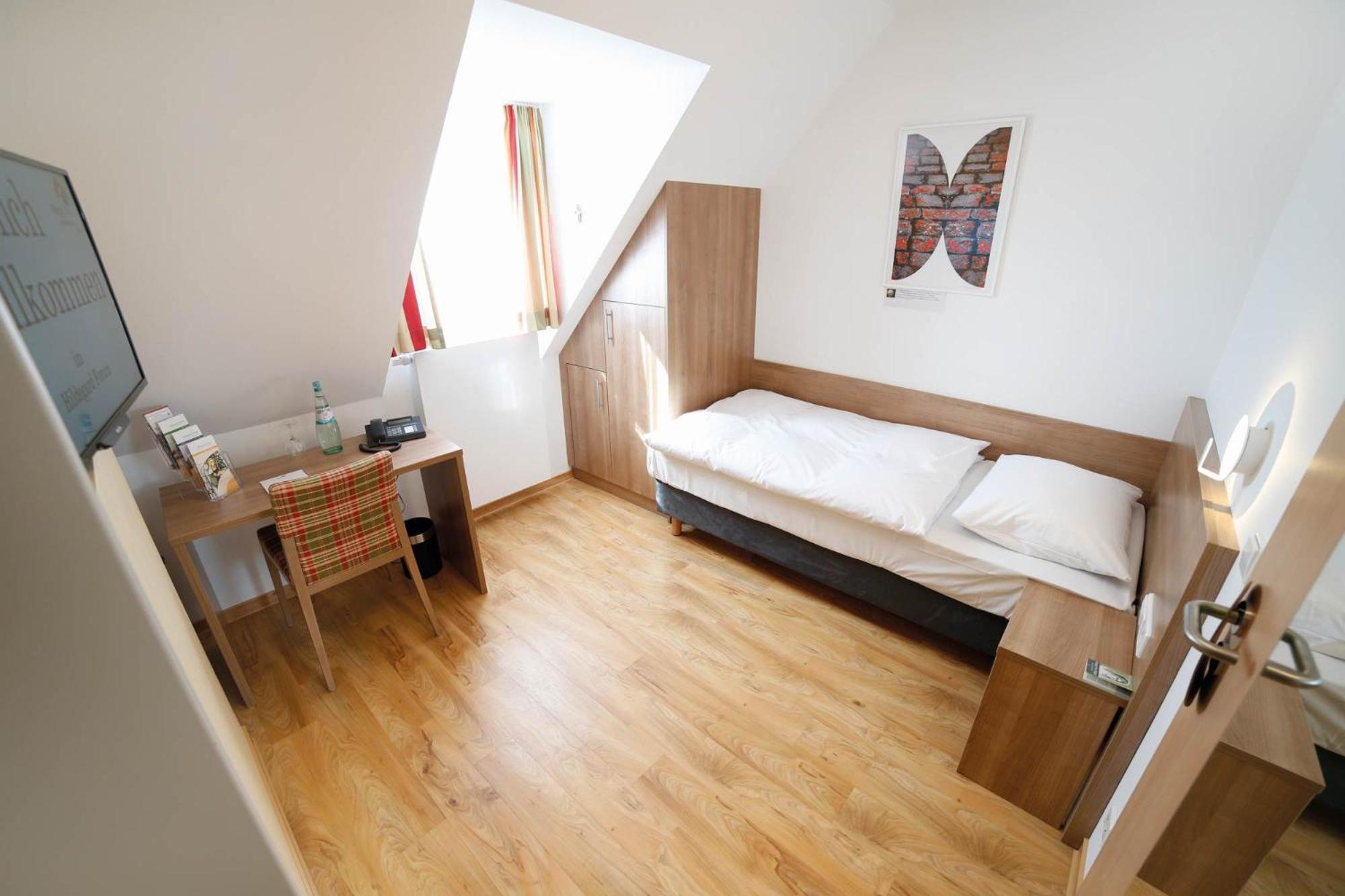 Single Room photo 2