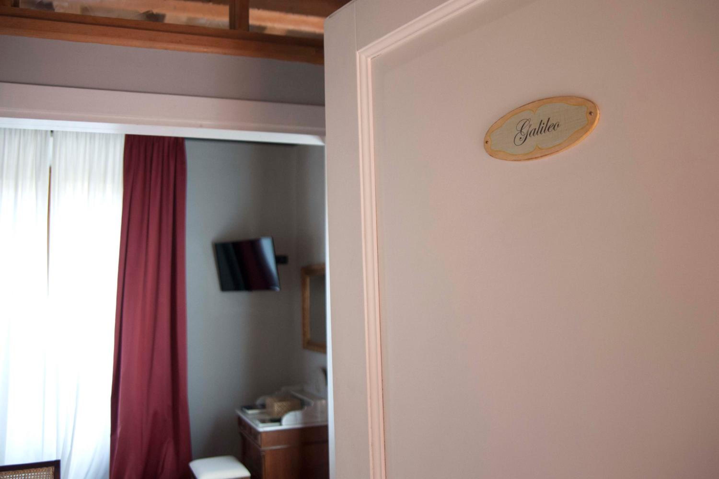 Deluxe Double Room photo 3