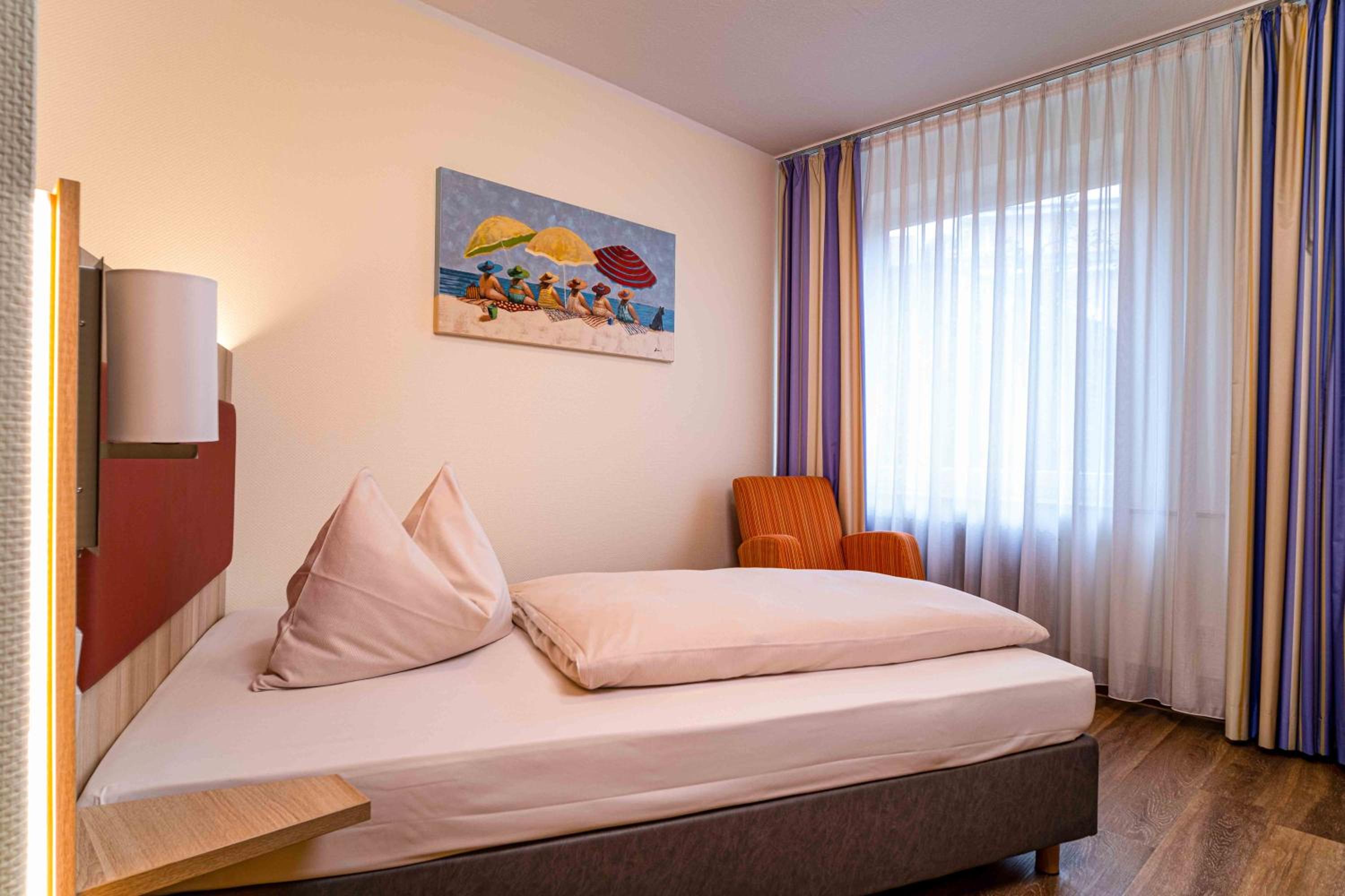Standard Single Room with Air conditioning