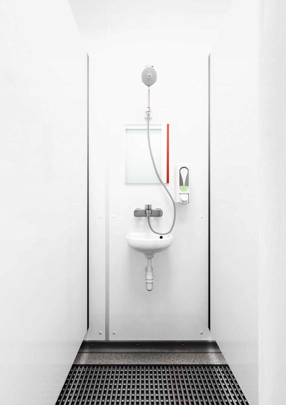 One-Bedroom House (4 Adults) - Shared Bathroom photo 2