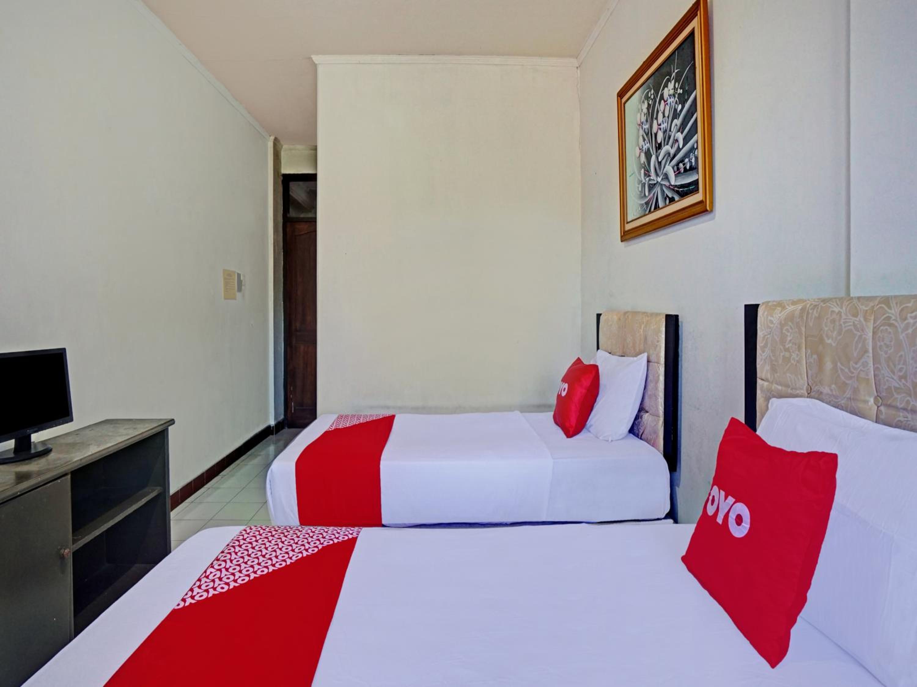 Standard Twin Room - Photo 6