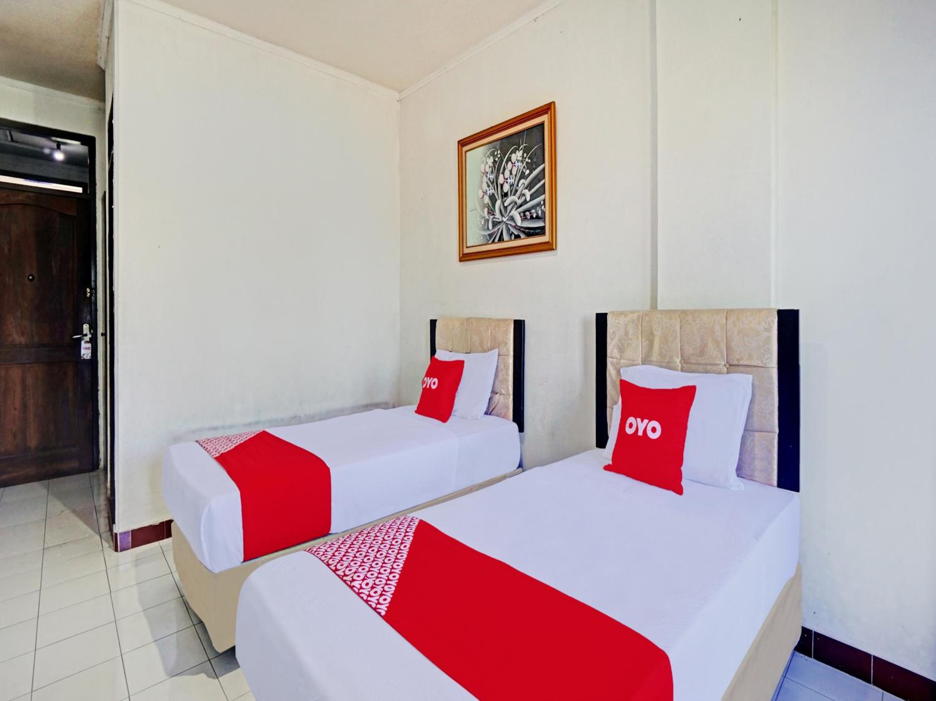 Standard Twin Room - Photo 3