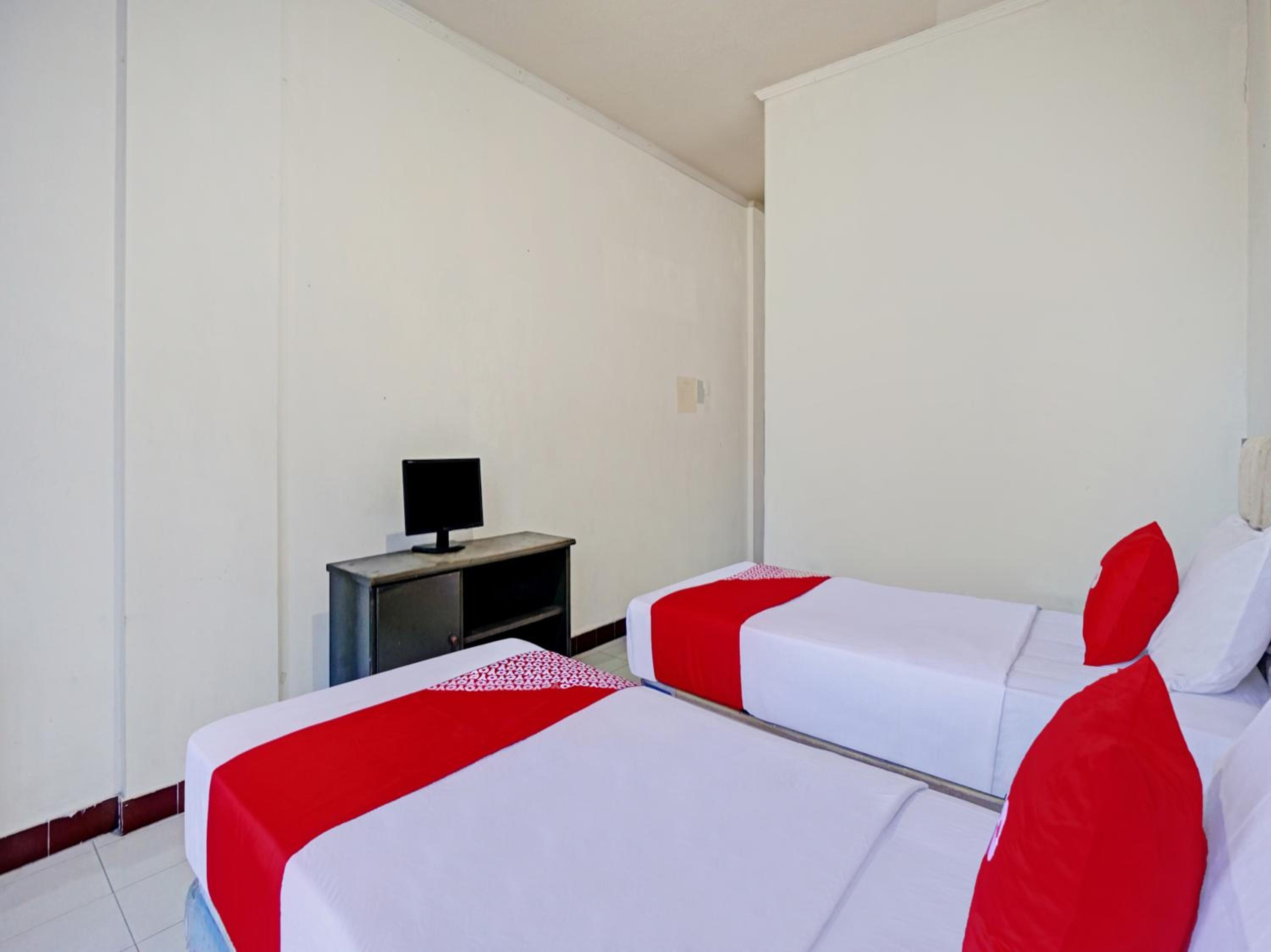 Standard Twin Room - Photo 5