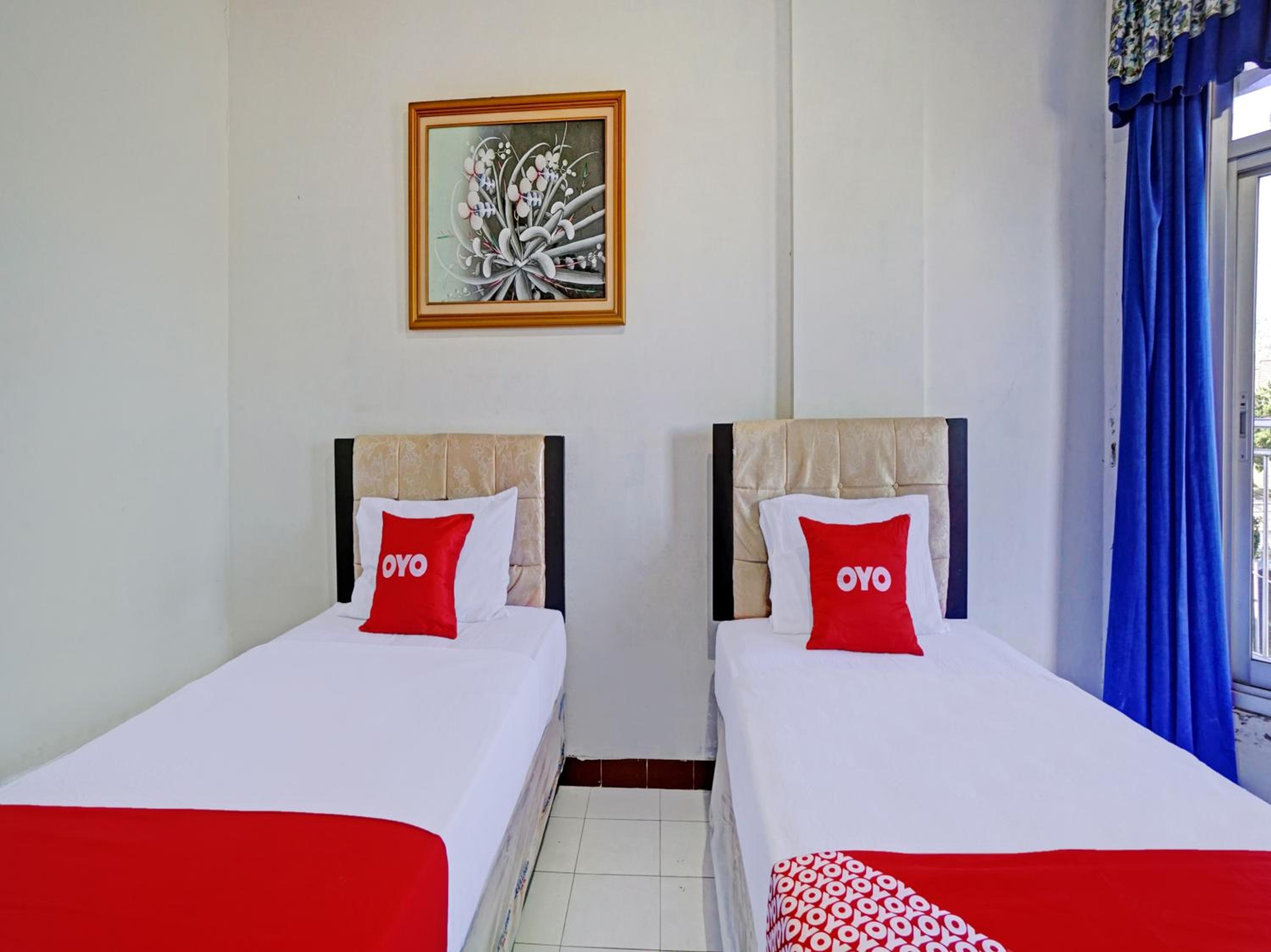 Standard Twin Room - Photo 2