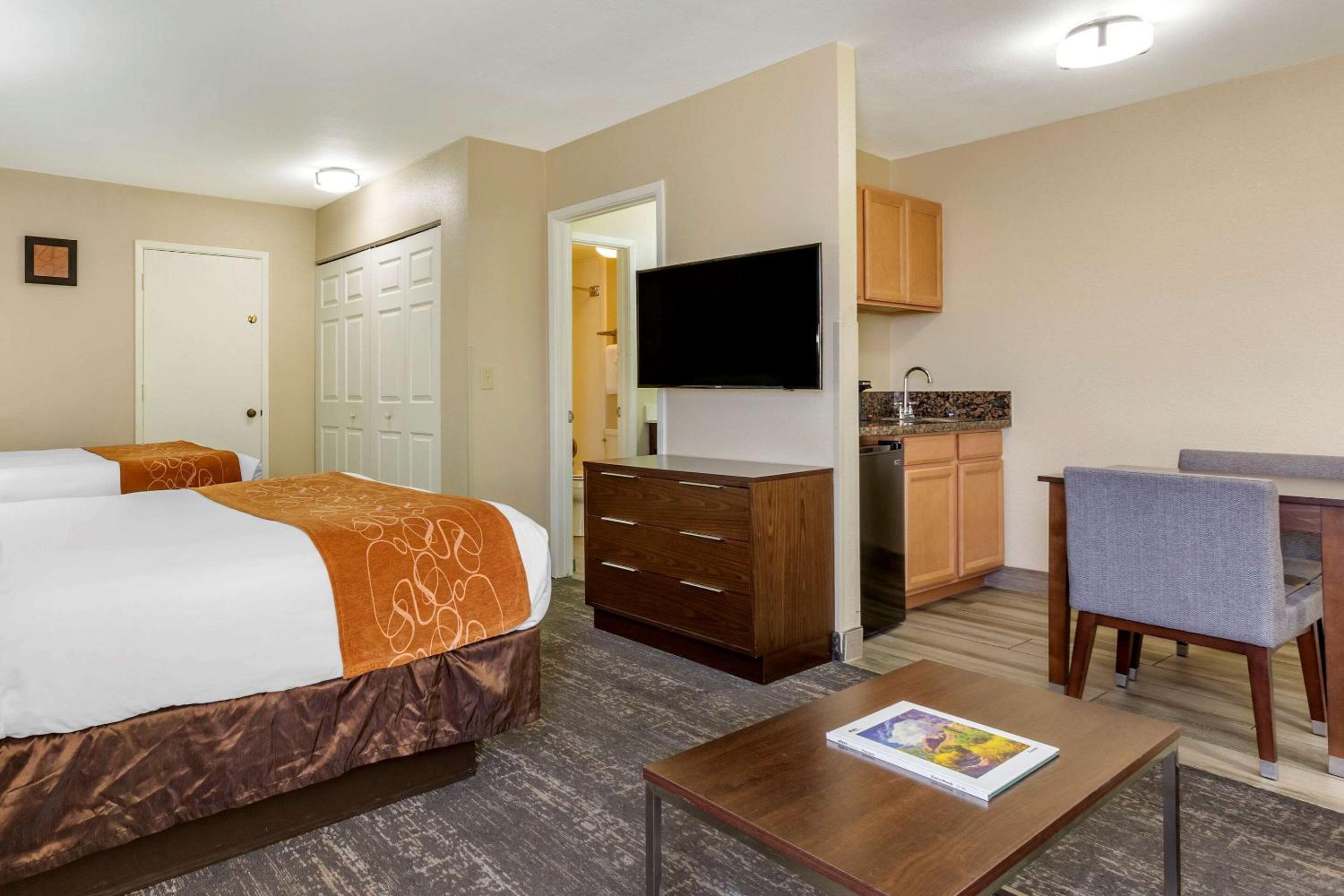 Standard Double Suite - Photo 8